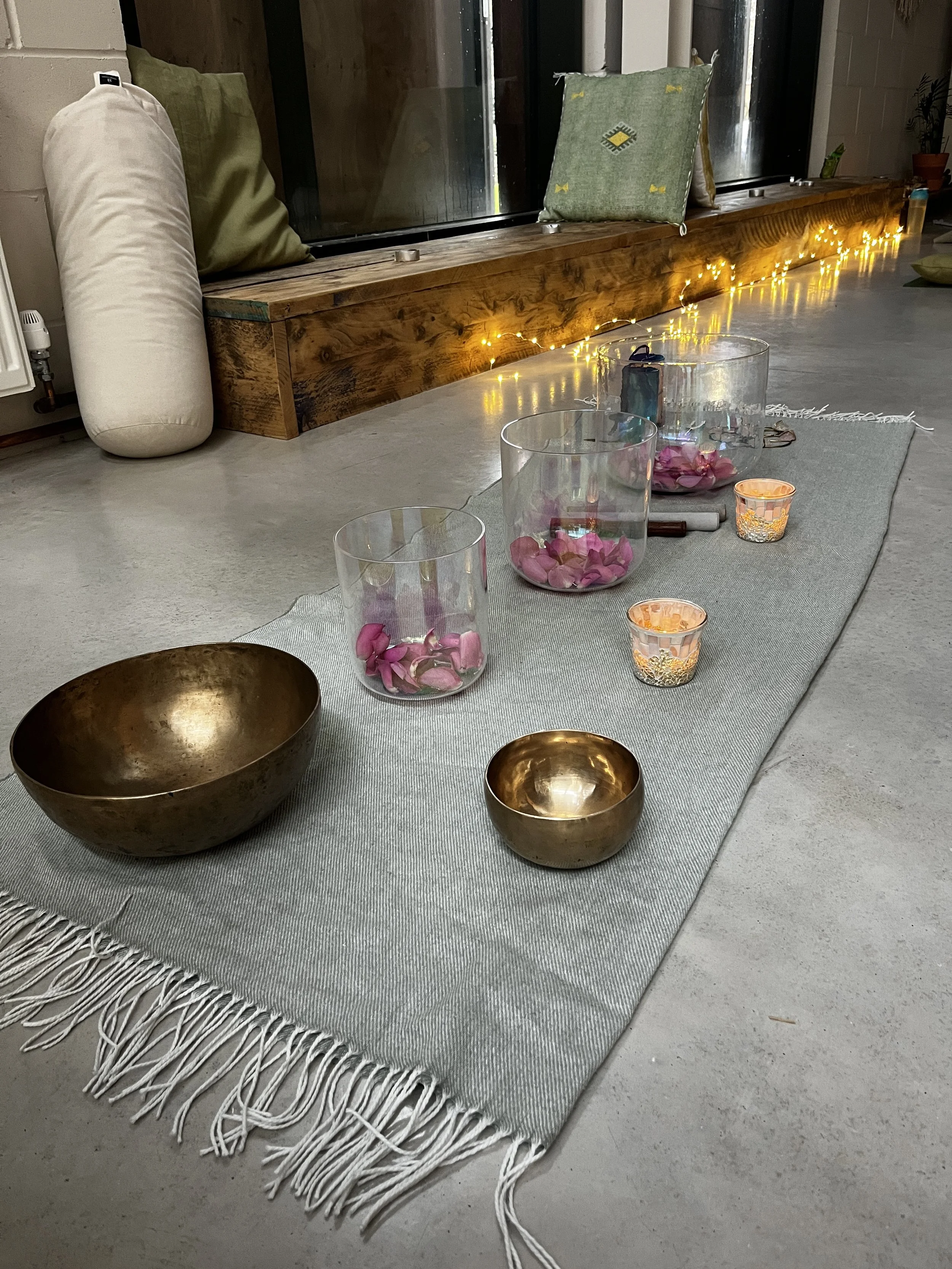 Sound Bath Session London - crystal singing bowls