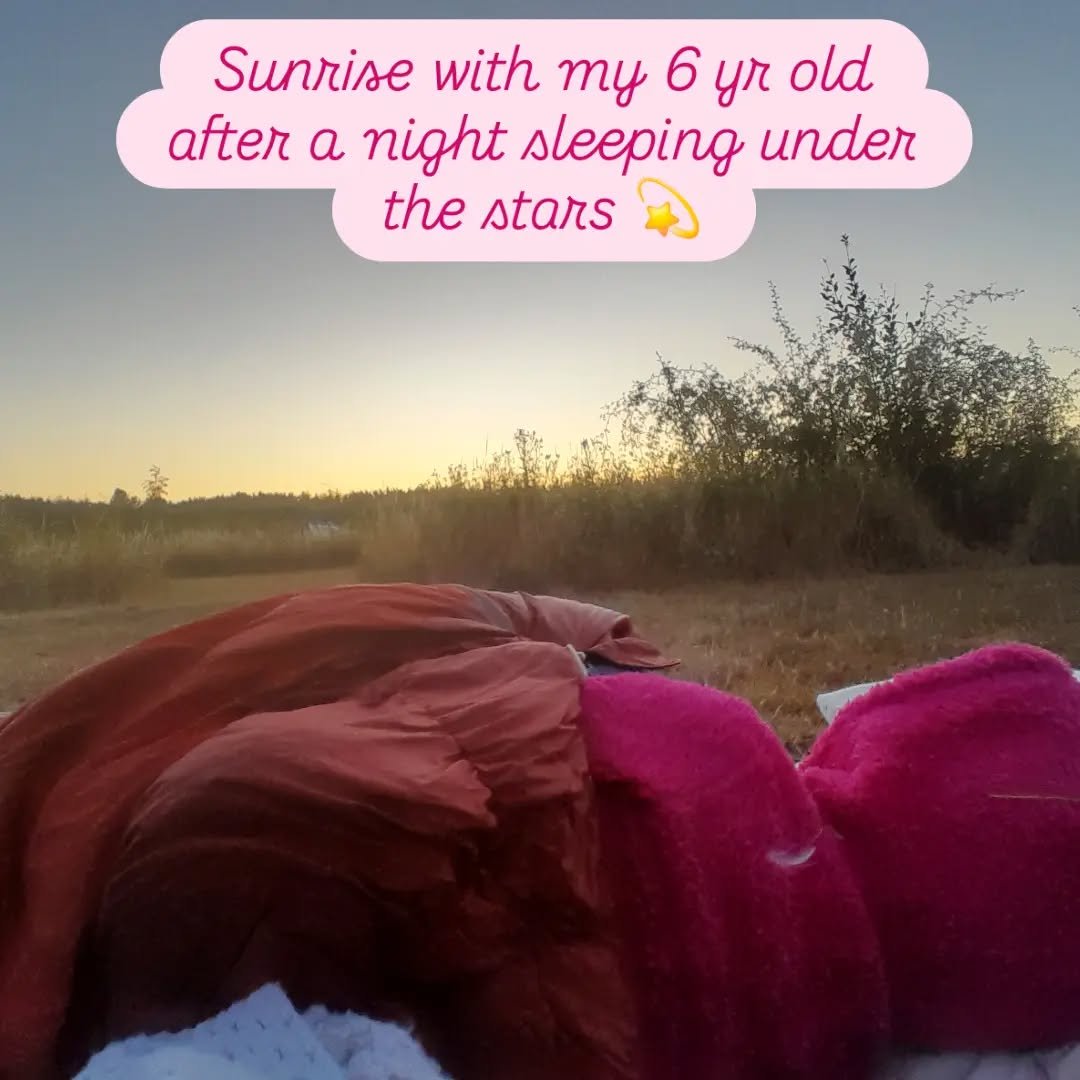 My 6 year old was desperate to sleep out under the stars so we gave it a go at the weekend and she loved it! 

It was magical watching the stars coming out with her, and waking at sunrise whilst she slept on ✨️

(We did have a tent with us as a backu