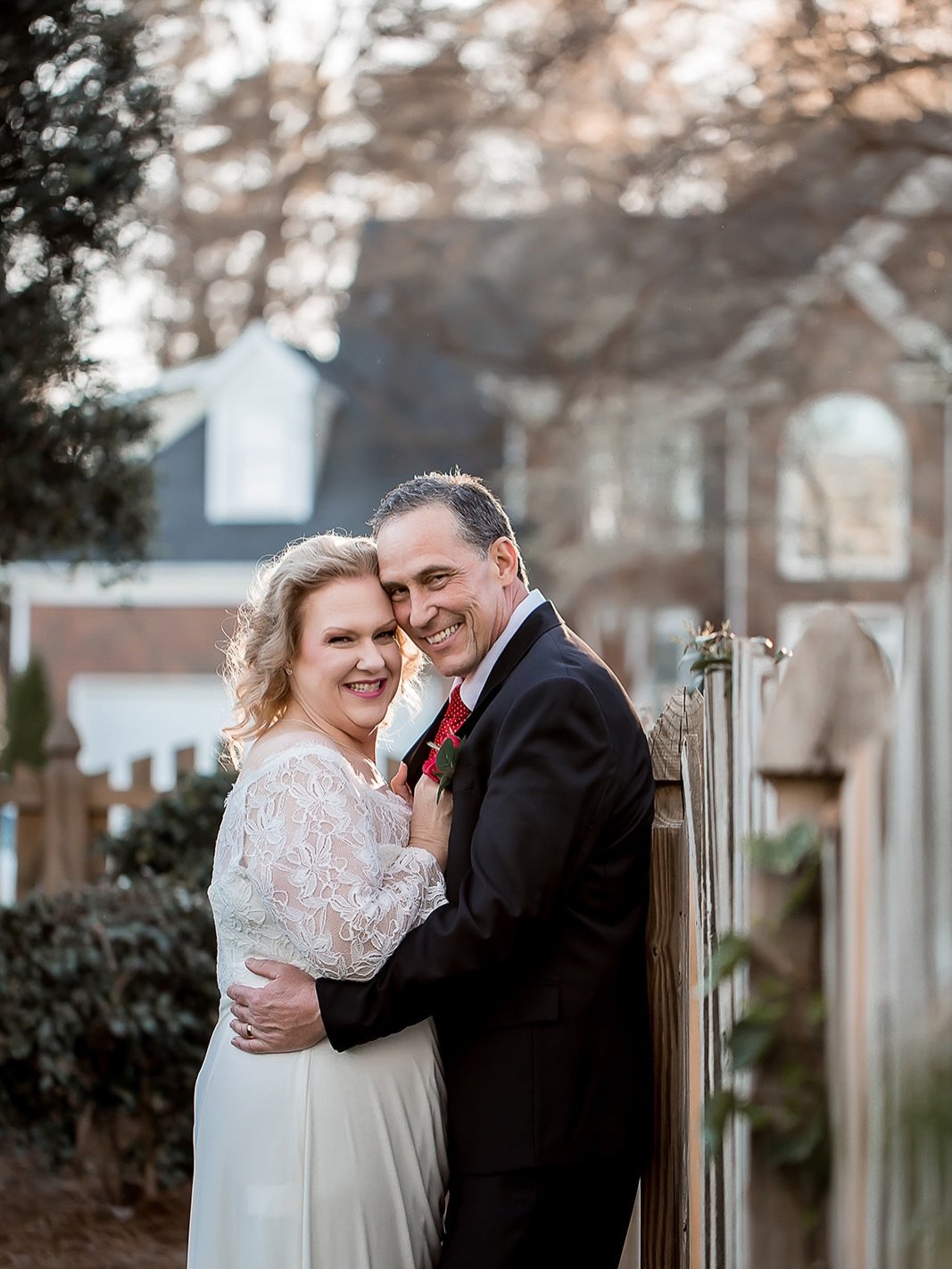 No venue? No problem! Ann and Rob threw one of the sweetest backyard weddings I&rsquo;ve ever seen. Saving costs on major big ticket items like a venue can really make an impact on your wedding. It&rsquo;s not for everyone, but if it is for you, don&