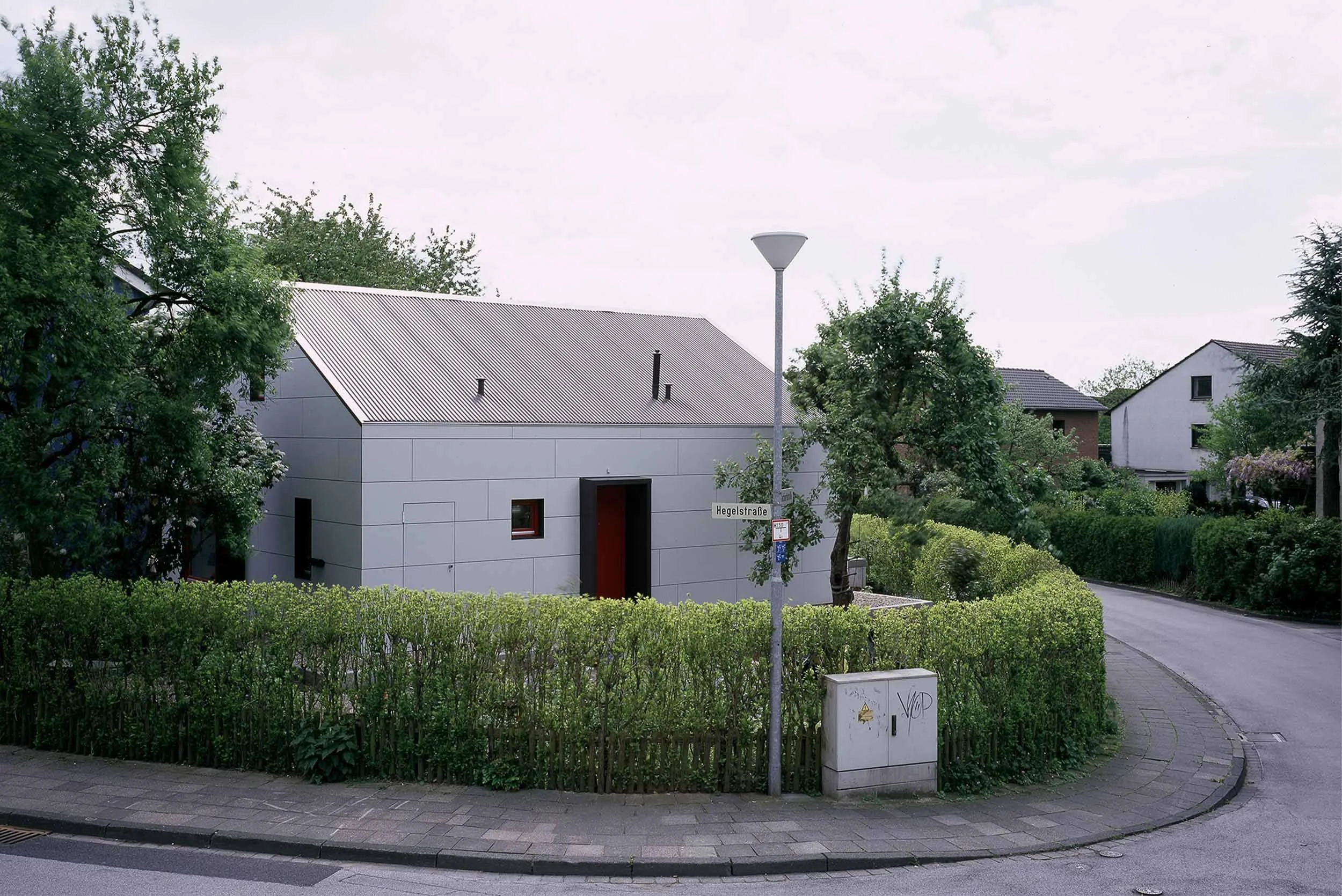 B6.jpg