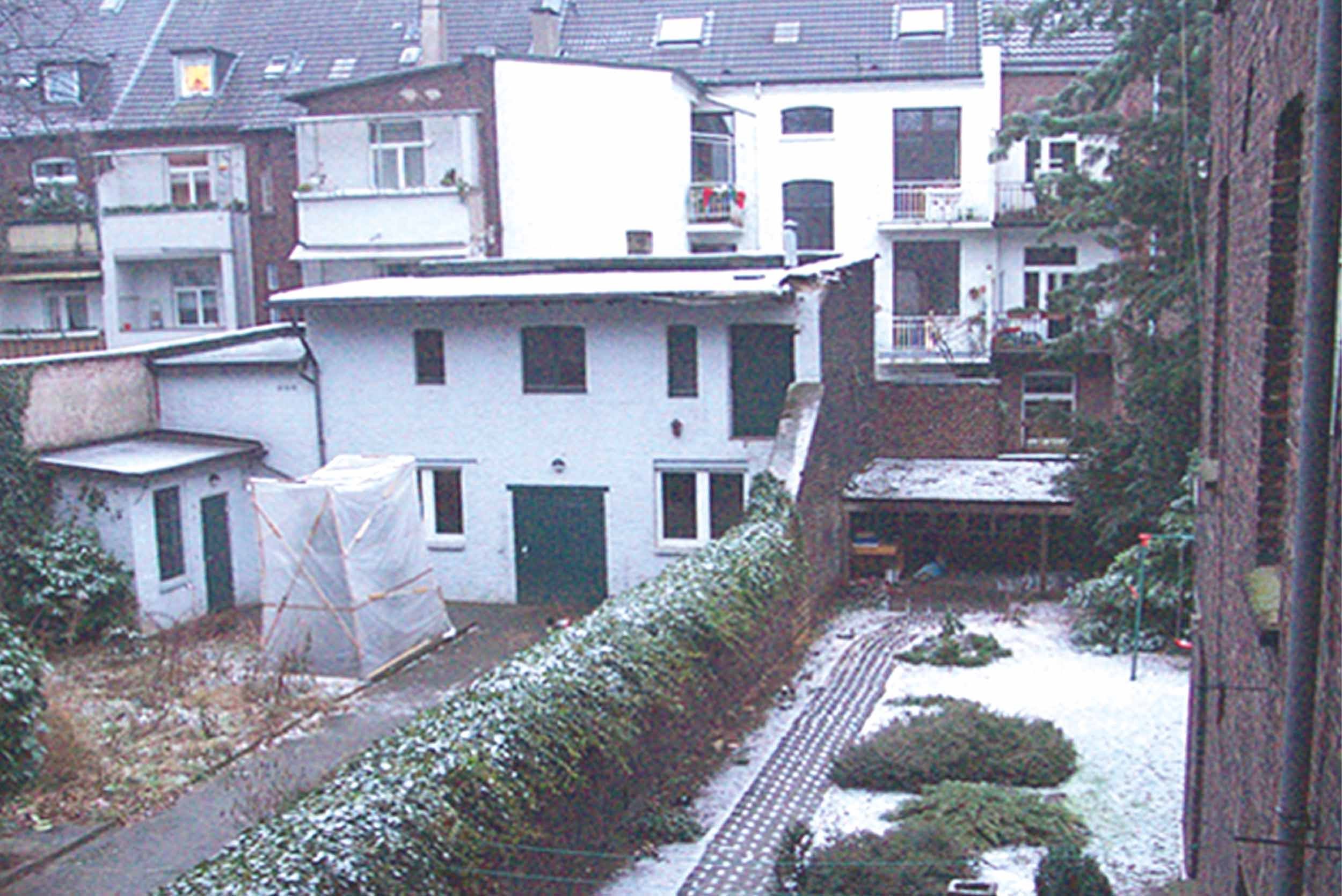 Hinterhof Situation vorher.jpg