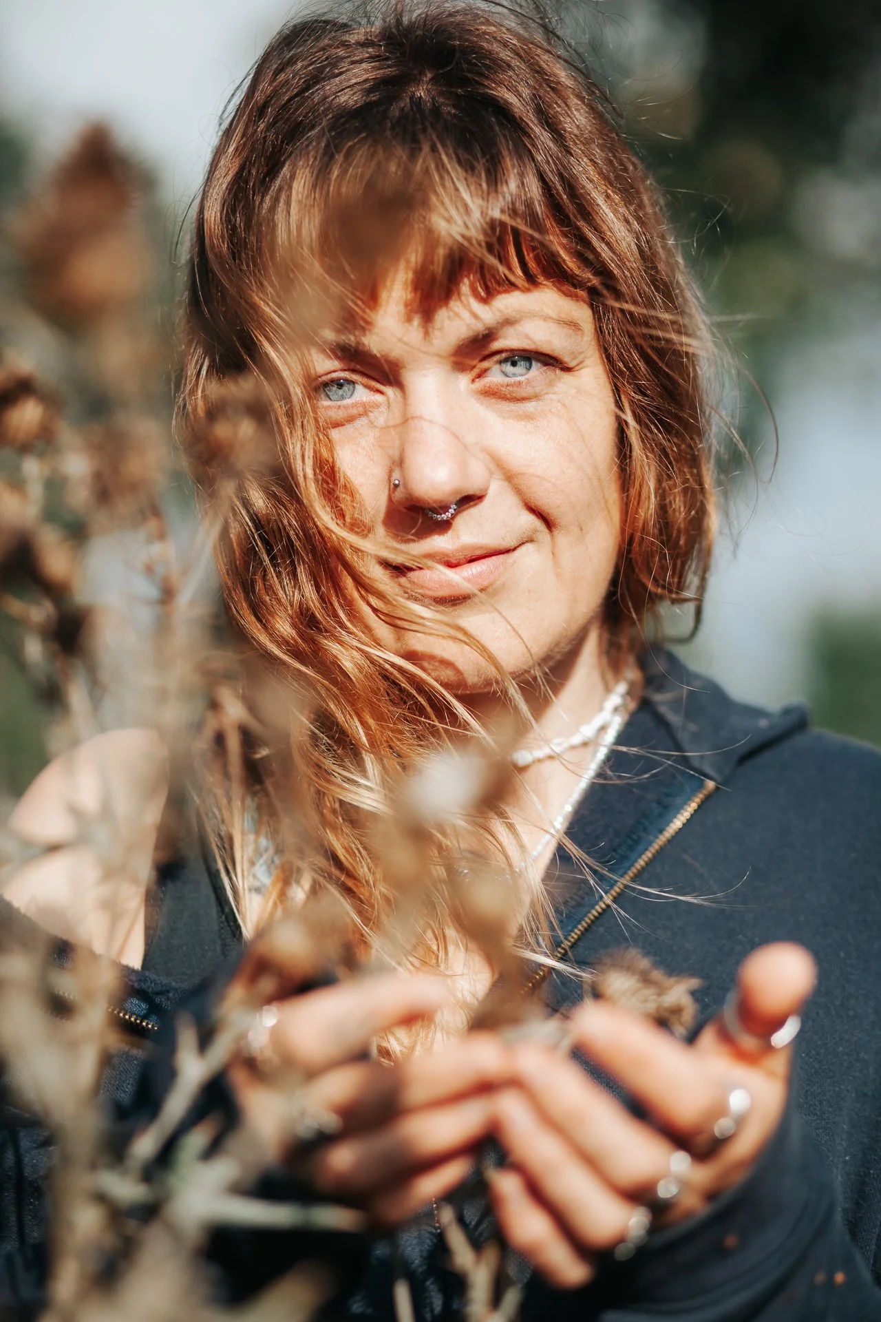 Kundin mit direktem Blick in die Kamera, Personal Brand Fotografie von Helena Brinkmann