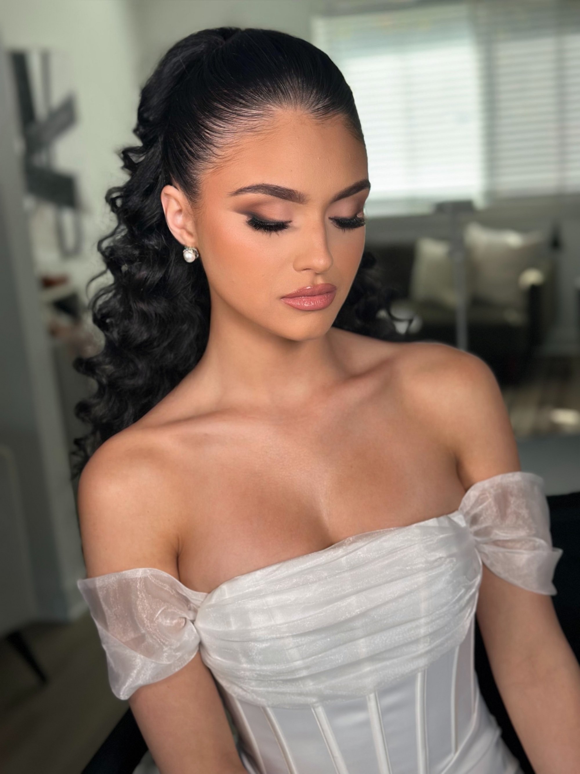 Alexis Michele Artistry, Alexis Michele Makeup Artist, Maple Shade NJ Makeup Artist, Maple Shade Bridal Makeup Artist, South Jersey Bridal Makeup Artist, Philadelphia Bridal Makeup Artist, Luxury Bridal Makeup, Full Glam Makeup Artist