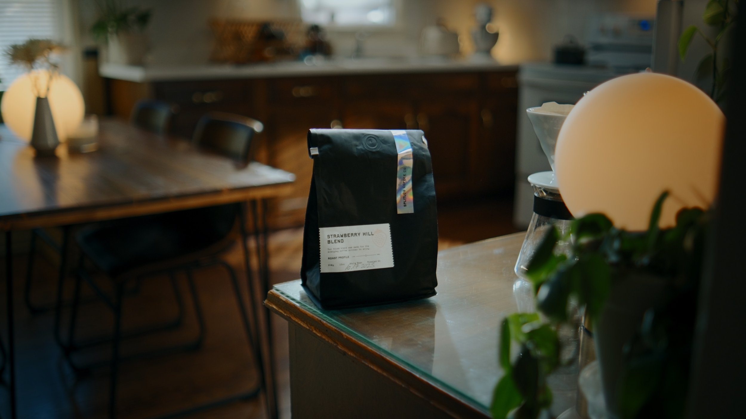 'Proudly Unforgettable' Splitlog Coffee