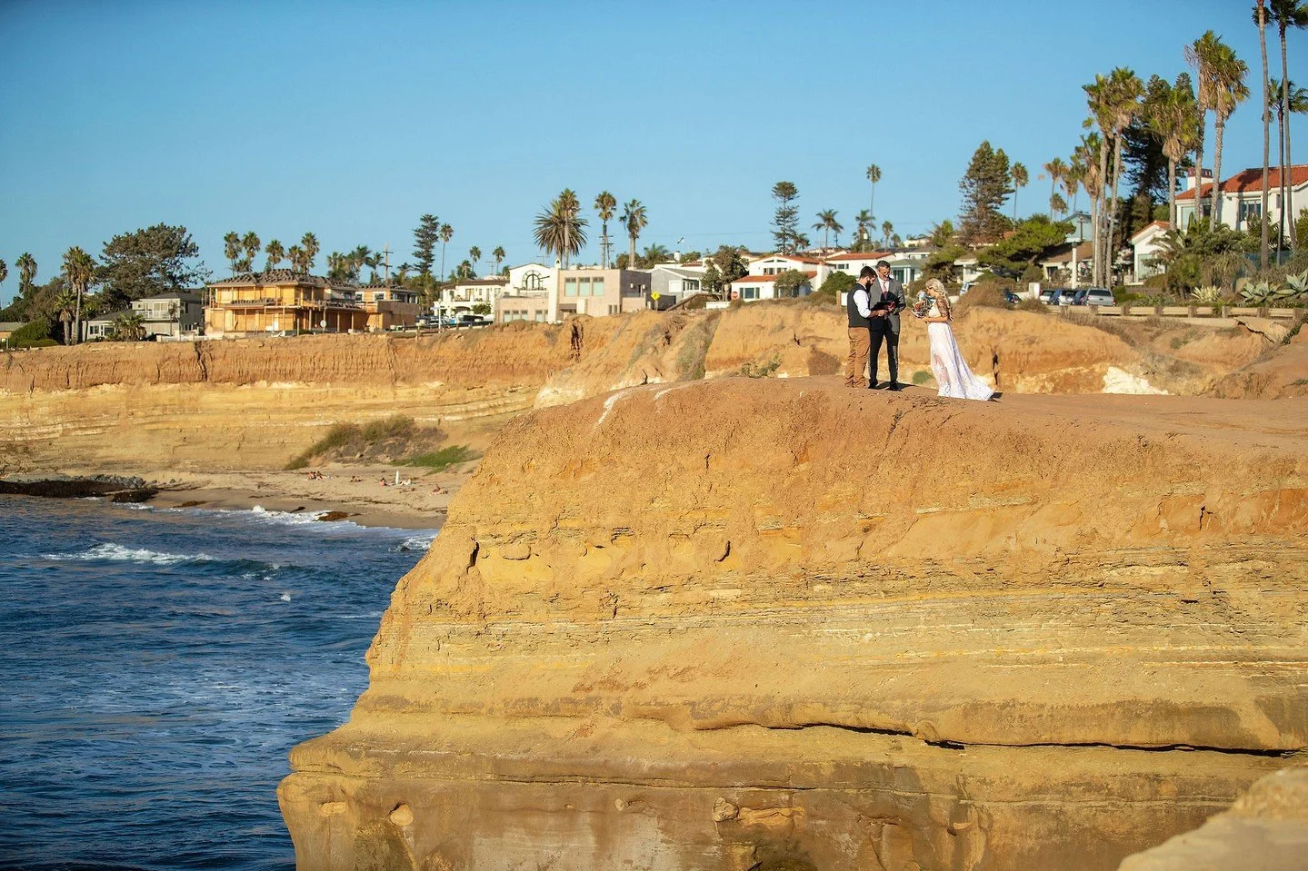 Proof that sometimes the best wedding venue is one that's already perfect.

📍Sunset Cliffs

#Sunsetcliffs #sandiego #sandiegoweddings #socalvows