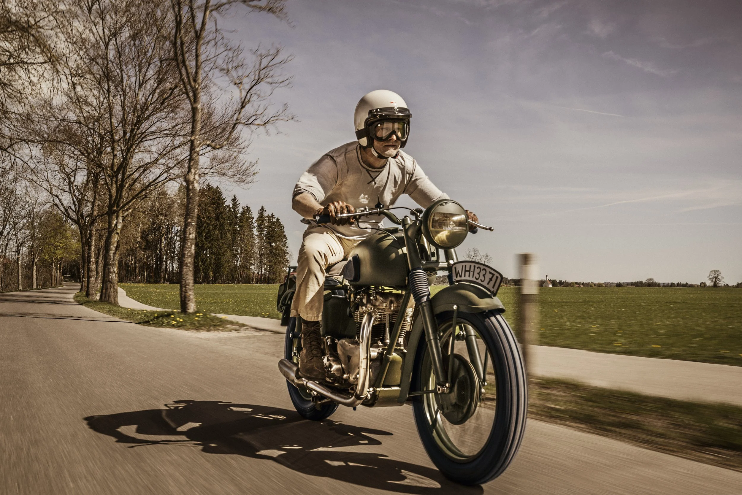 Triumph TR6 Trophy 1961 - Image 5 - Fussen Germany.jpg