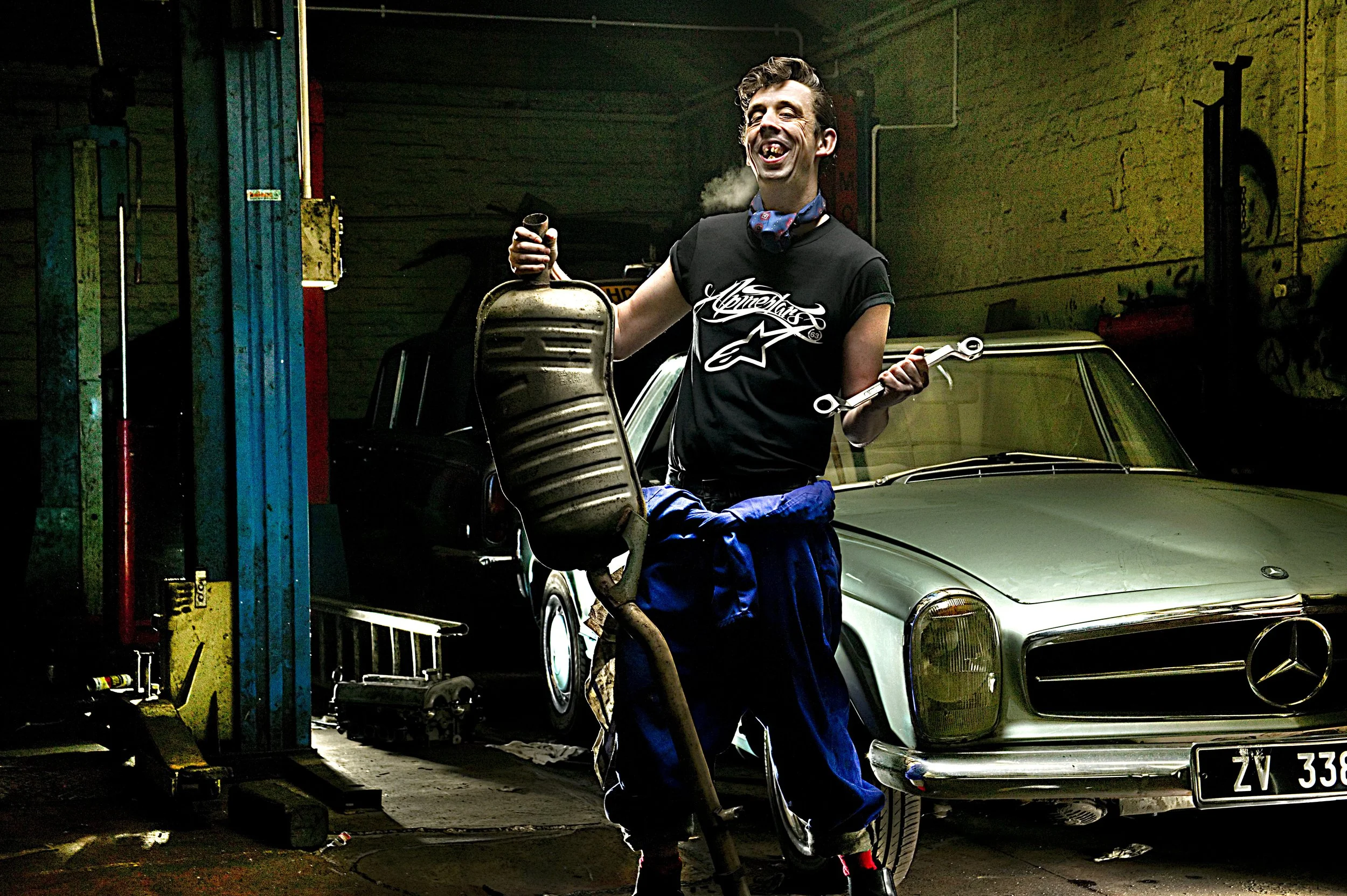 11589_DELS GARAGE_FHB.jpg