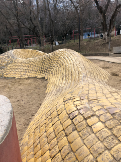 mziuri-playground.png