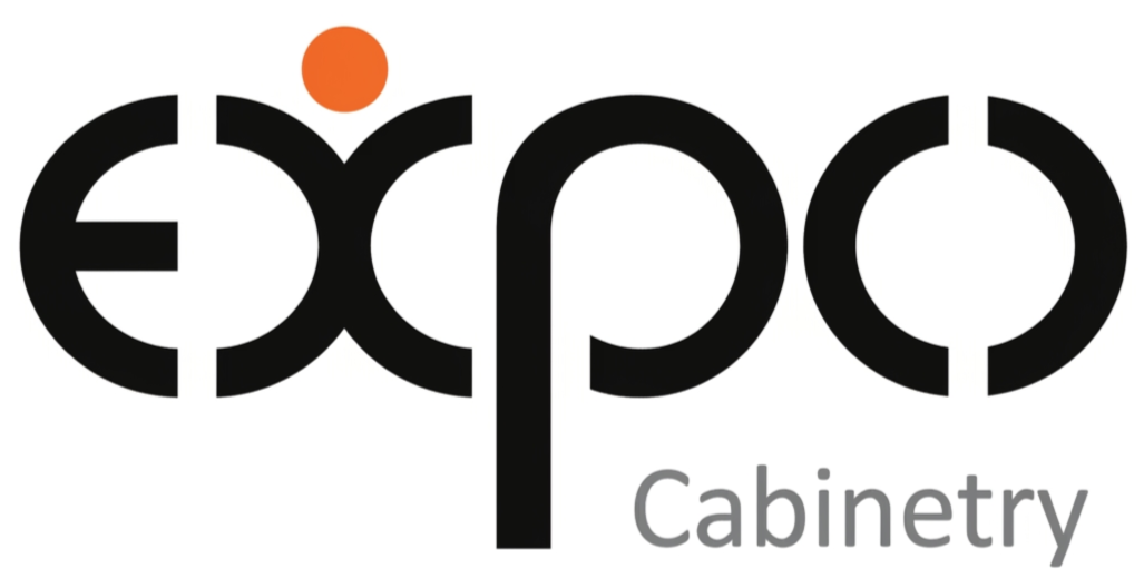 Logotipo de Expo Cabinetry con letras negras y un punto naranja sobre la 'e'.