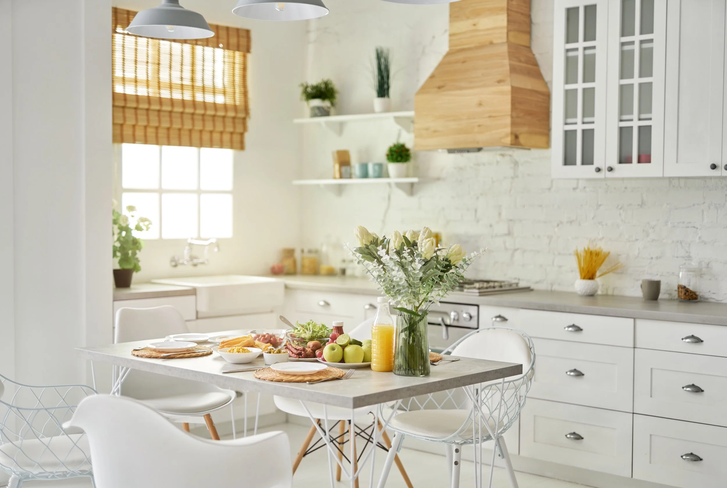 White Modern Kitchen 2.jpg
