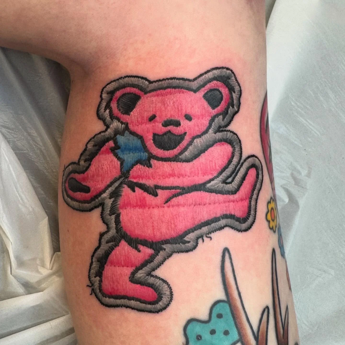 Patch bear.

#leenus_tattooer #hearttattoo605 #tattoo  #tattoosthatlookliketattoos #streetshopforever
#hearttattoosf #hifromSD #sodak #siouxfallsartists #siouxfalls #siouxfallstattoo #southdakota #aliveinthe605