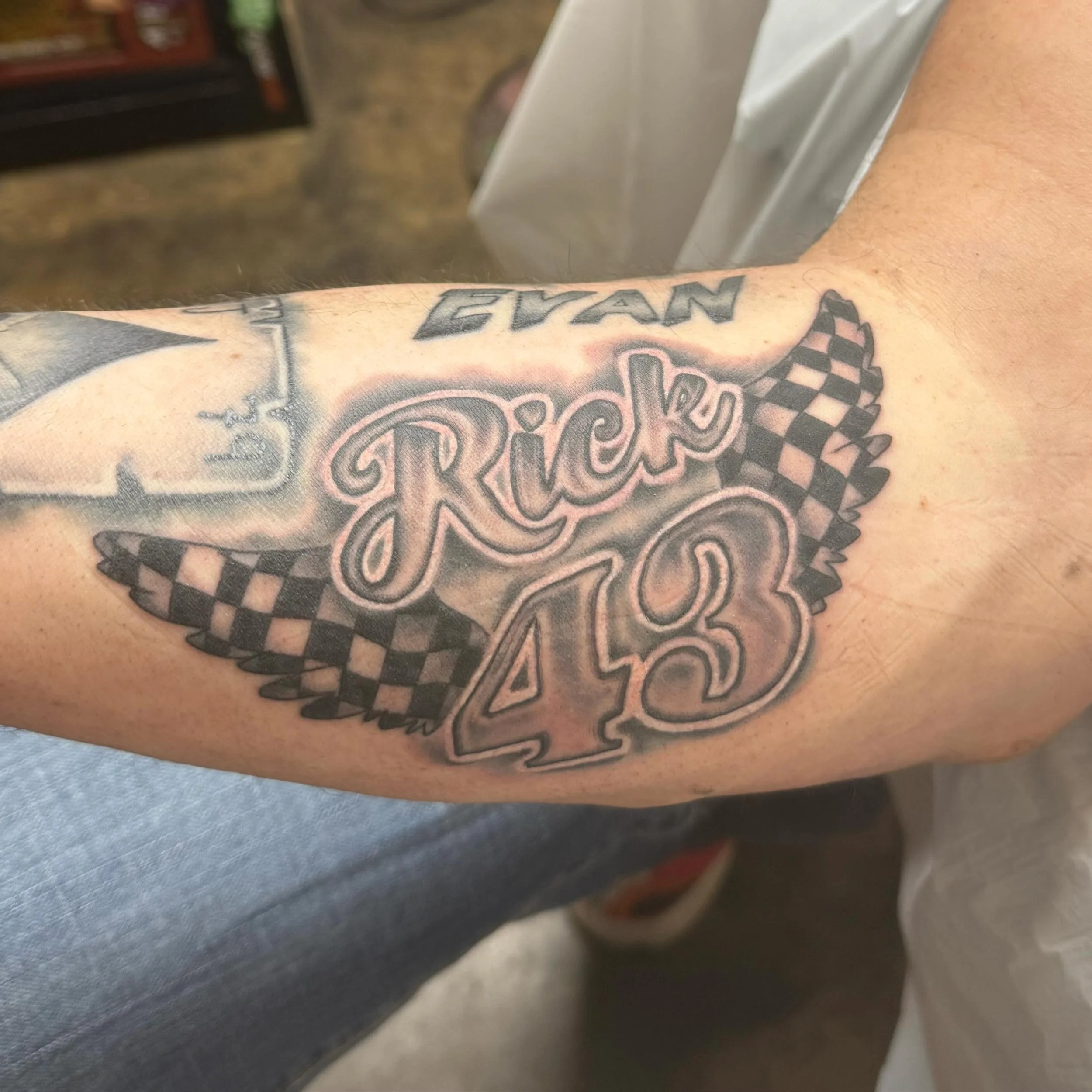 Rick tat!

#leenus_tattooer #hearttattoo605 #tattoo  #tattoosthatlookliketattoos #streetshopforever
#hearttattoosf #hifromSD #sodak #siouxfallsartists #siouxfalls #siouxfallstattoo #southdakota #aliveinthe605