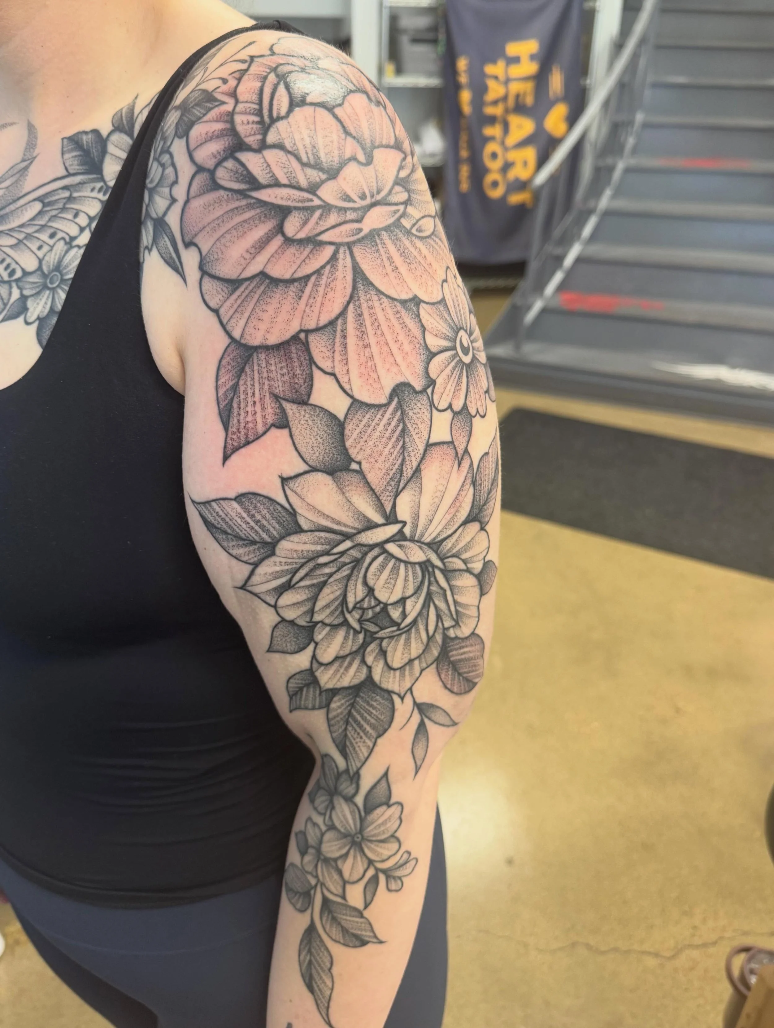 Flowers for long time client!

Everyone needs bullet hole filler tattoos

Buff tattoo on buff guy

A KNIFE!
NO!

Throw some flowers in it

Bad frank, good frank

Sun about 4 years healed, helmet and filler today

Elbow healed a few months ago

Caught