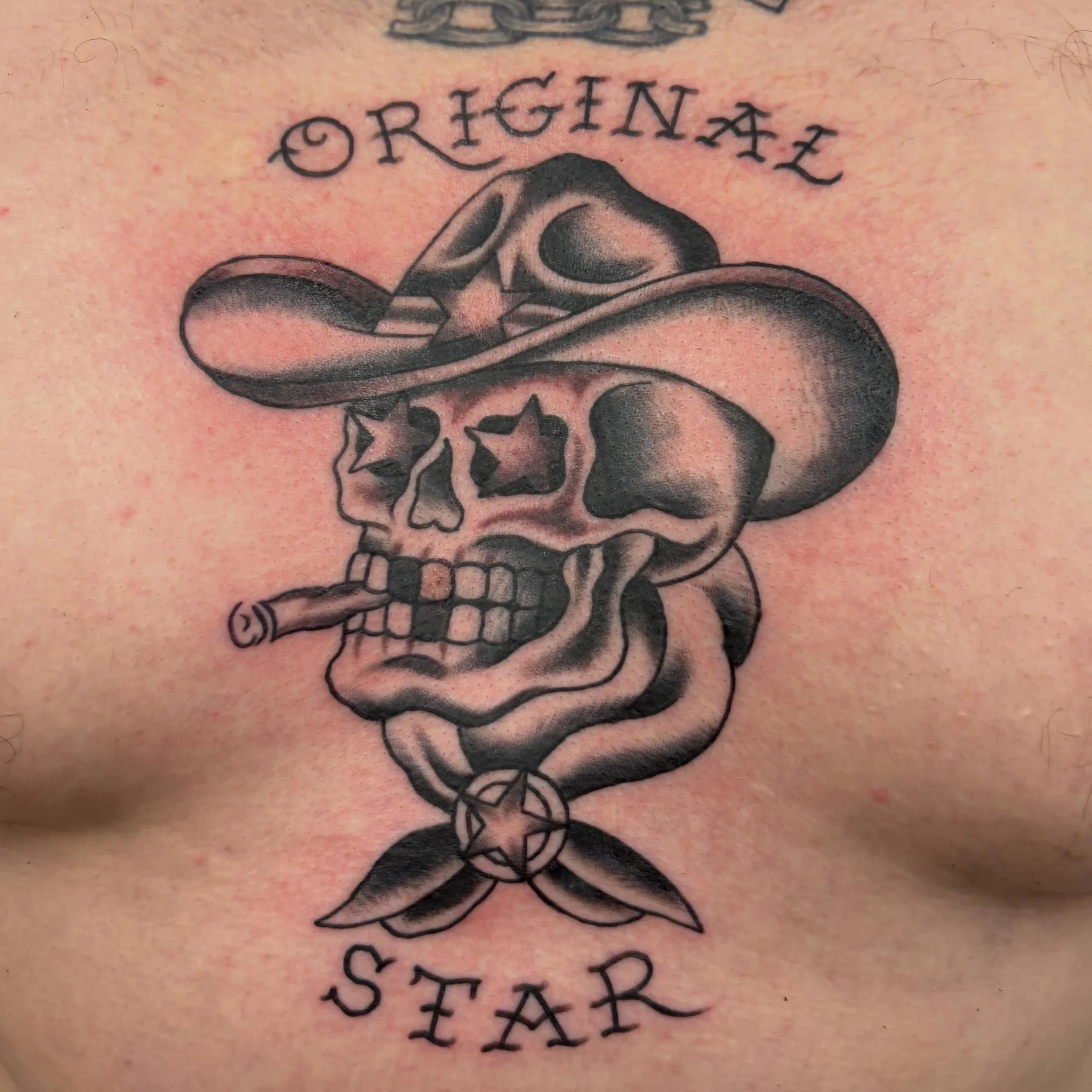 2 fresh 2 healed🩸
.
.
.
.
#tattooflash #tattooapprentice #americantraditional #boldwillhold #hearttattoo605