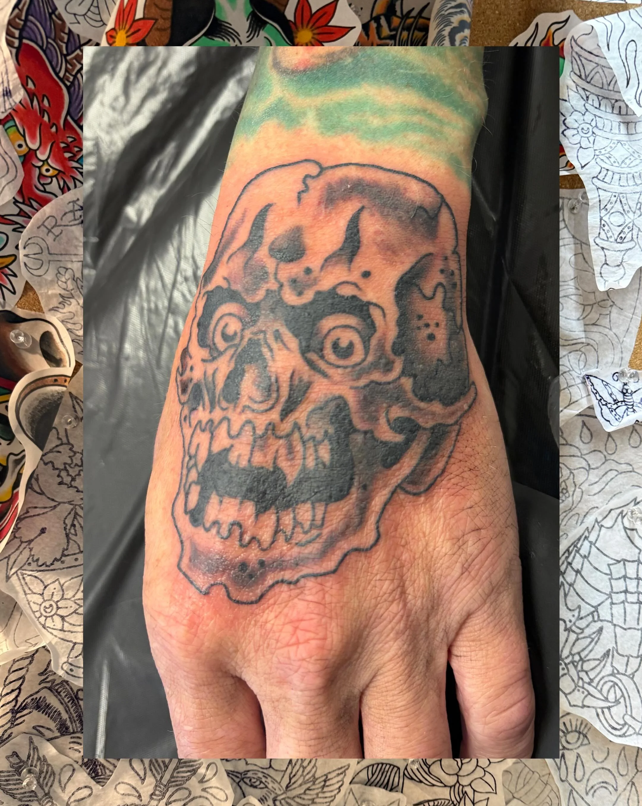 &hearts;️Enjoy some recent work from our artists&hearts;️
To book an appointment, give us a call or send us an email:
📞 605-275-2000
✉️ Hearttattoo.sf@gmail.com