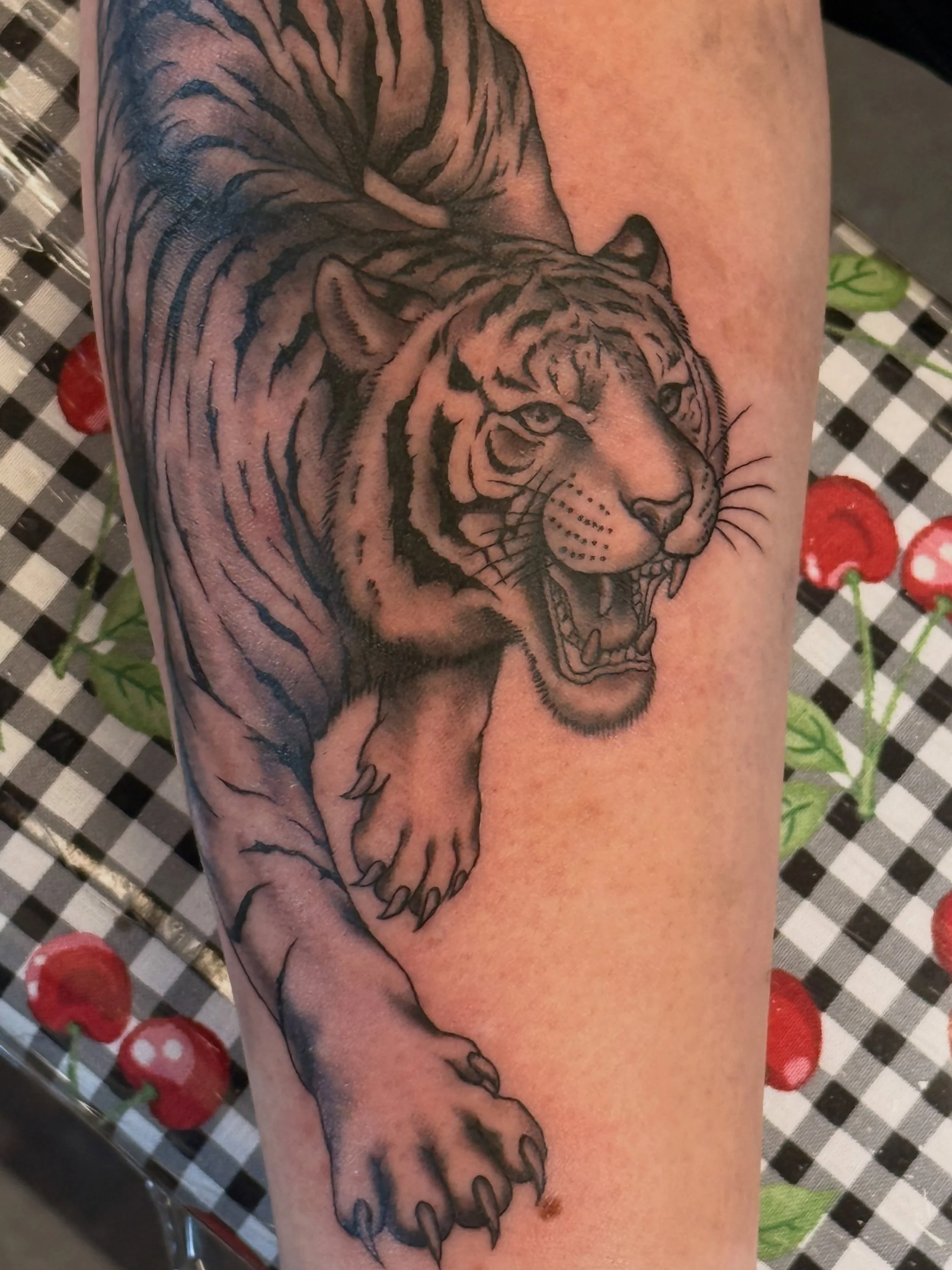I&rsquo;ll be taking walk ins every weekend this fall. You can also text me at 507-370-1656 to book an appointment as well.