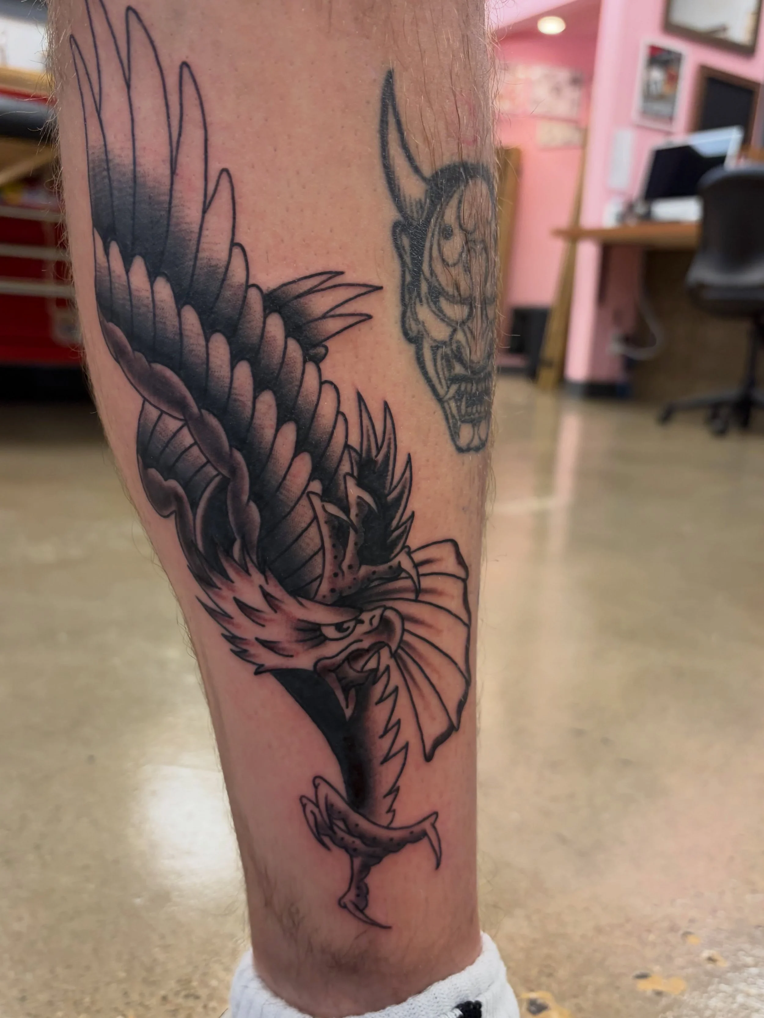 Ink in some skin
.
.
.
.
#tattooflash #americantraditionaltattoo #finelinetattoos #boldwillhold #heartattoo605