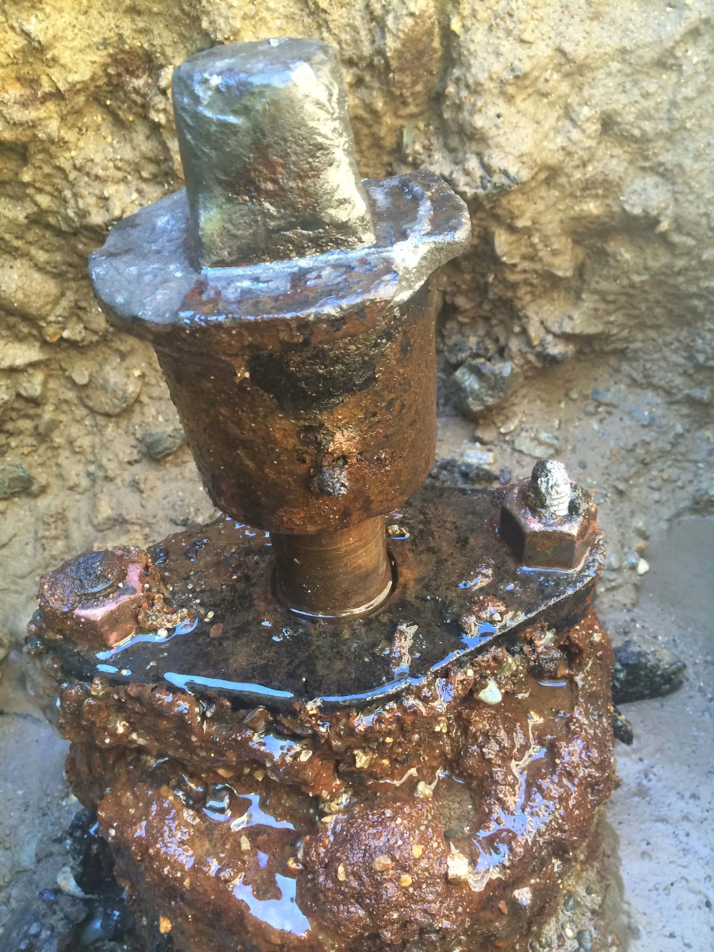 Before image of gate valve packing repair and new gate nut installation.