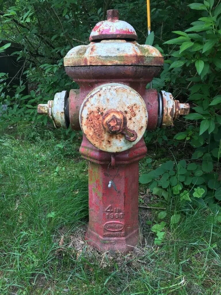 Old Ludlow hydrant before service.