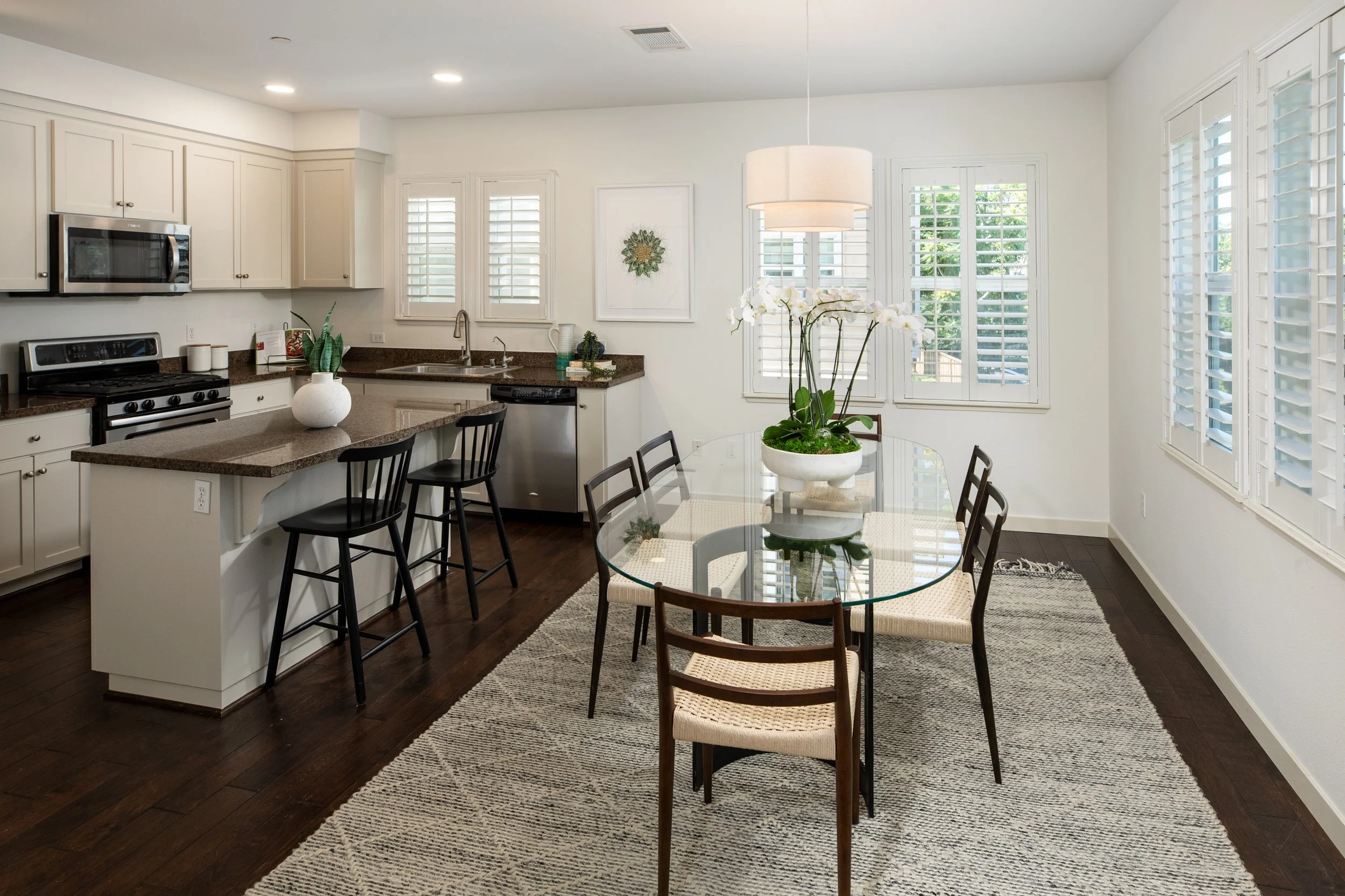 8-Newbury_Matt_Anello-0423-MLS.jpg