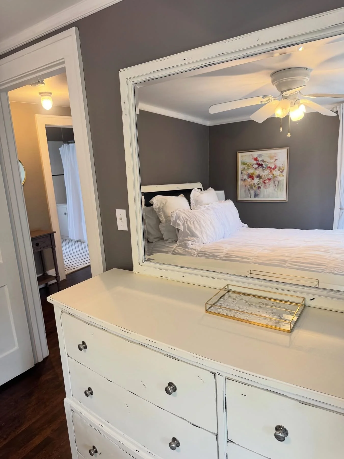 Comfortable furnished rooms for traveling nurses, physicians, residents, and healthcare professionals near Mayo Clinic in Rochester, Minnesota.