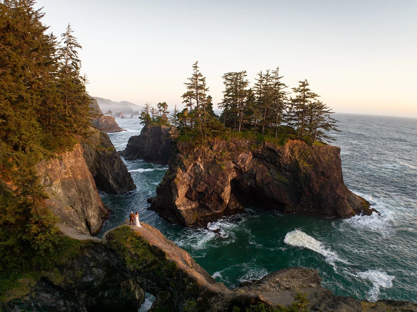 An elopement on the beautiful Oregon Coast