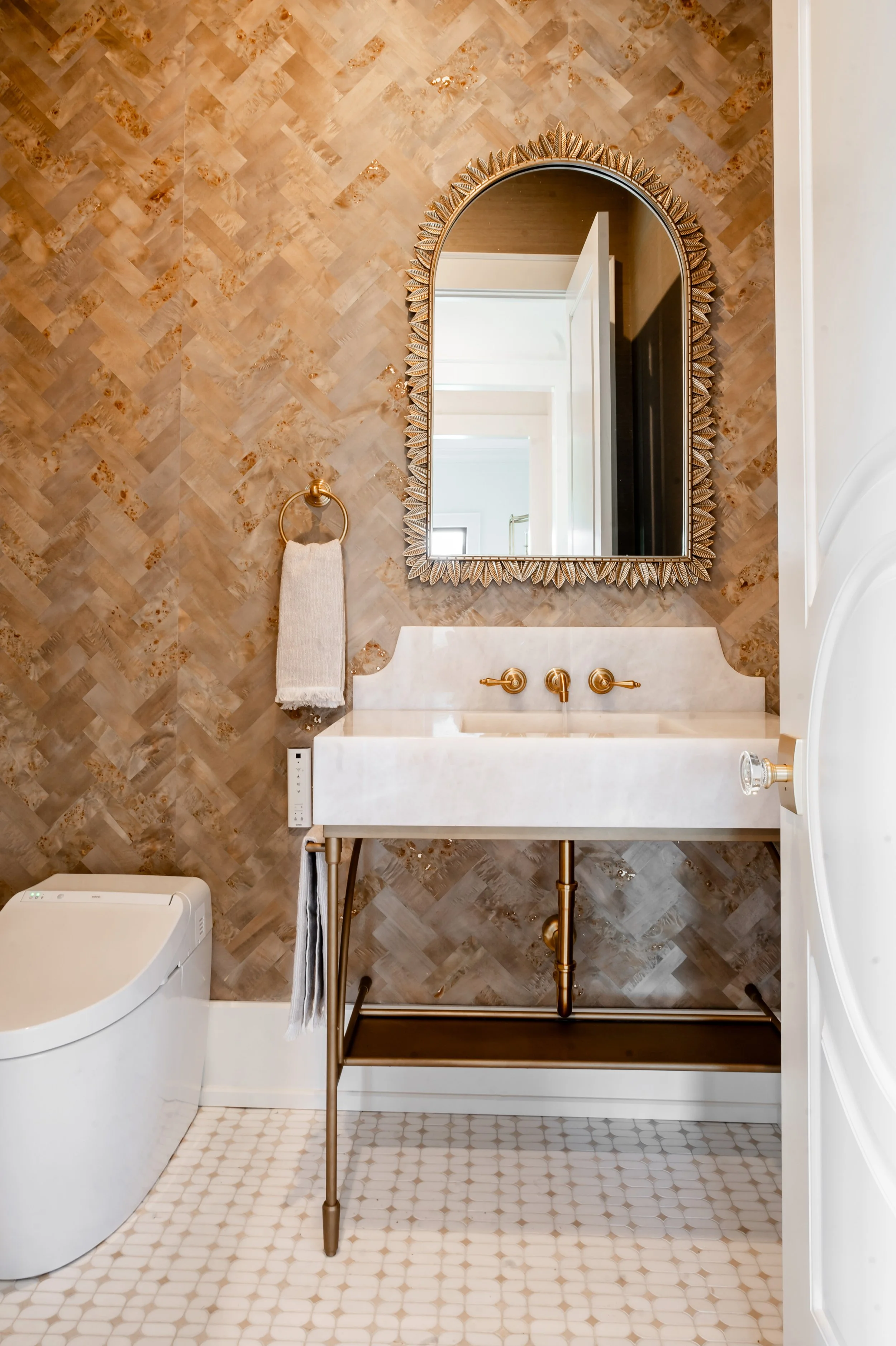 Quarzo Bianco Bath