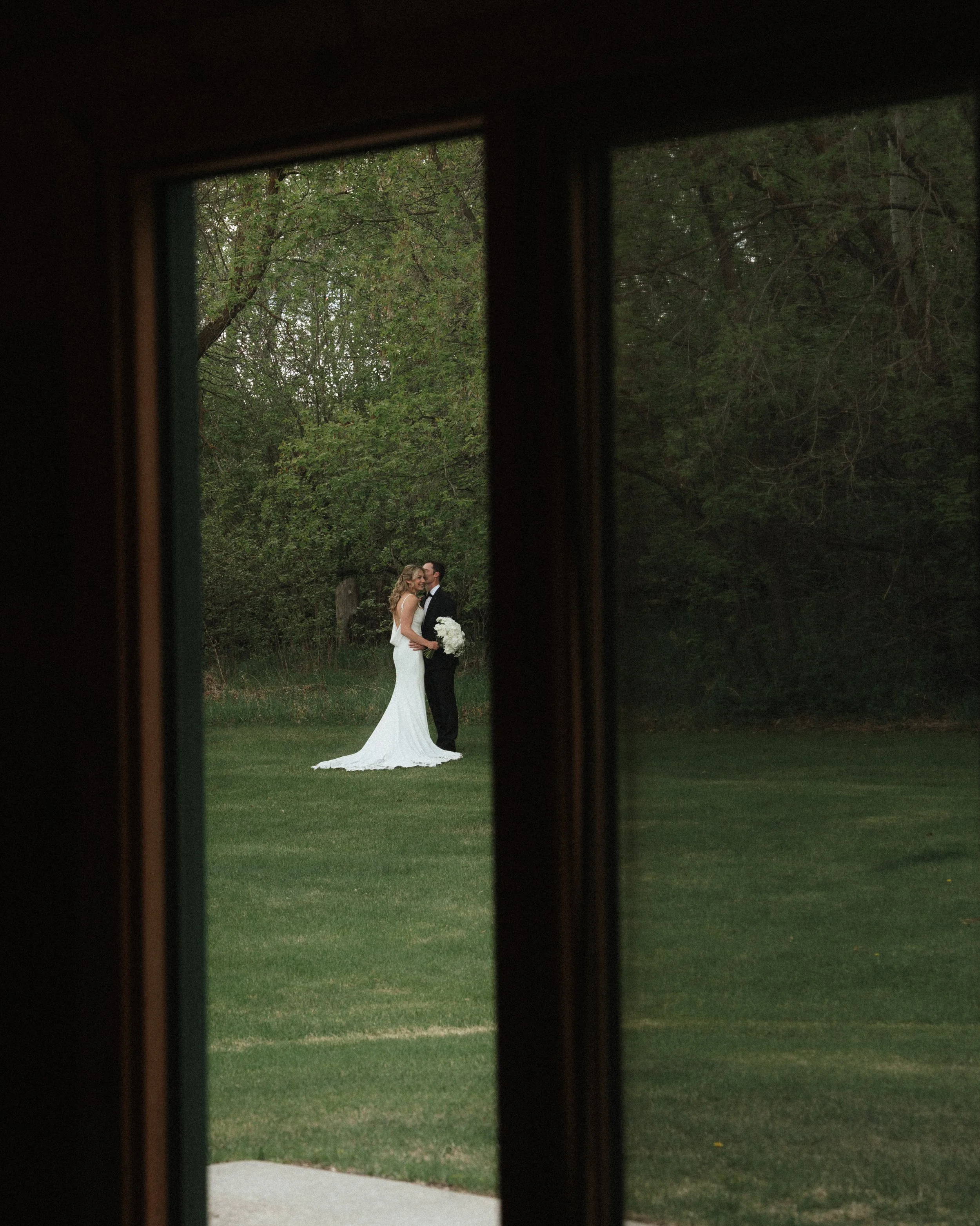 doveandveil.meghan&landon.wedding-2.jpg