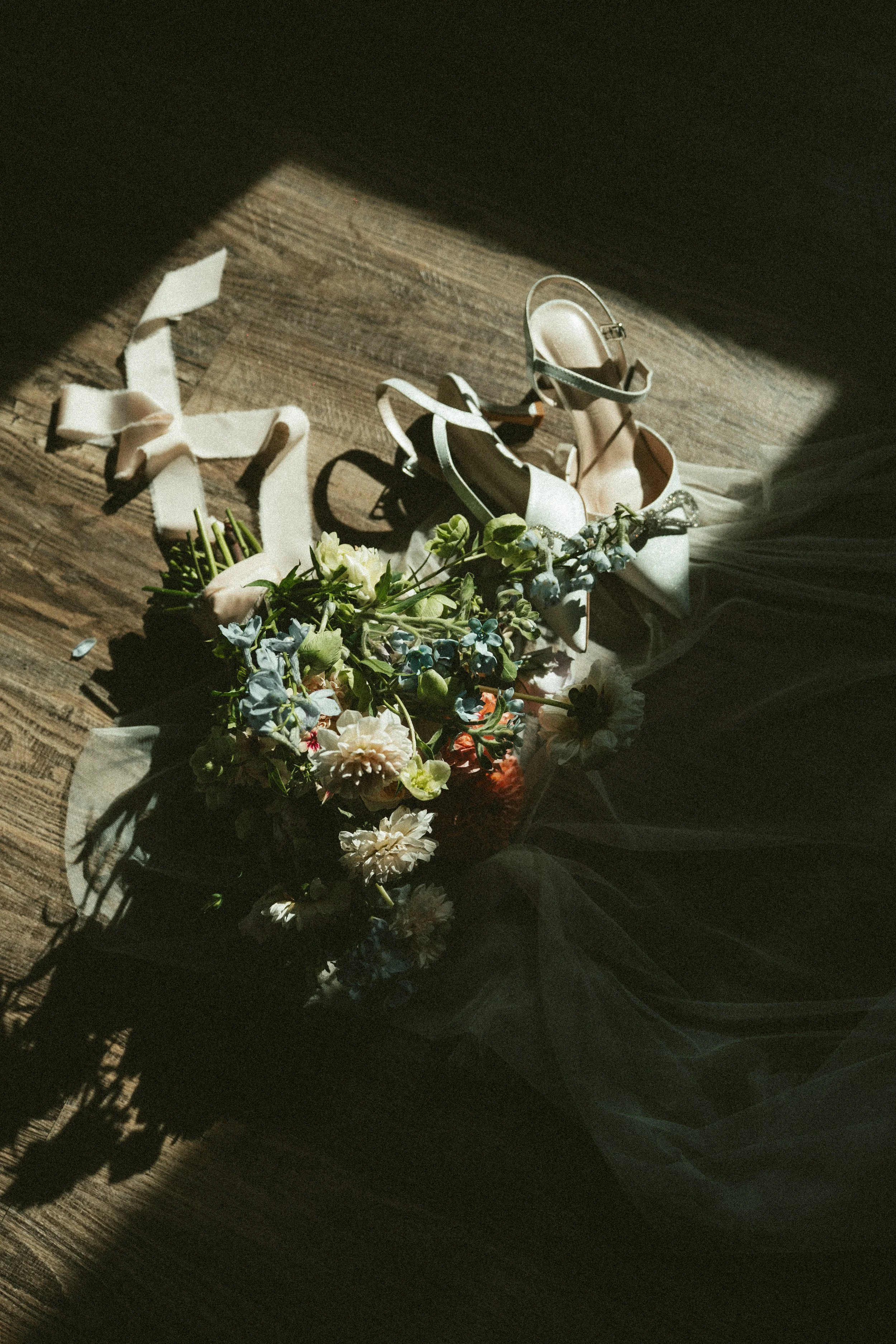 doveandveil.thejohnsons.details-42.jpg