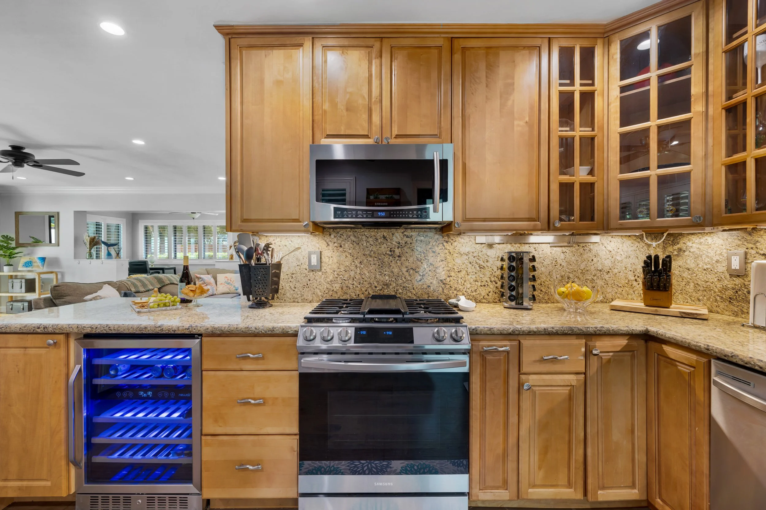 USE - Kitchen3.jpg