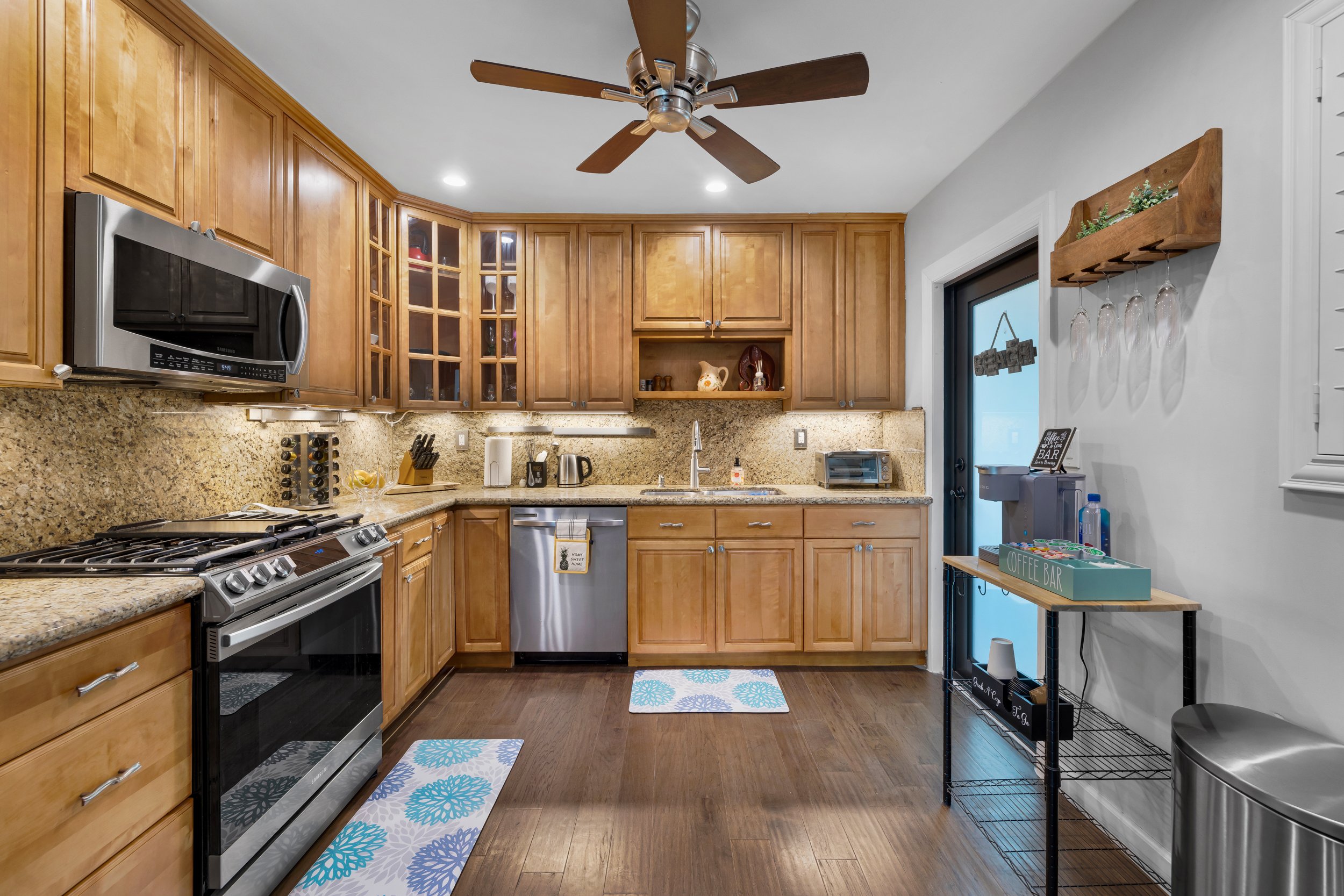 USE - Kitchen1.jpg