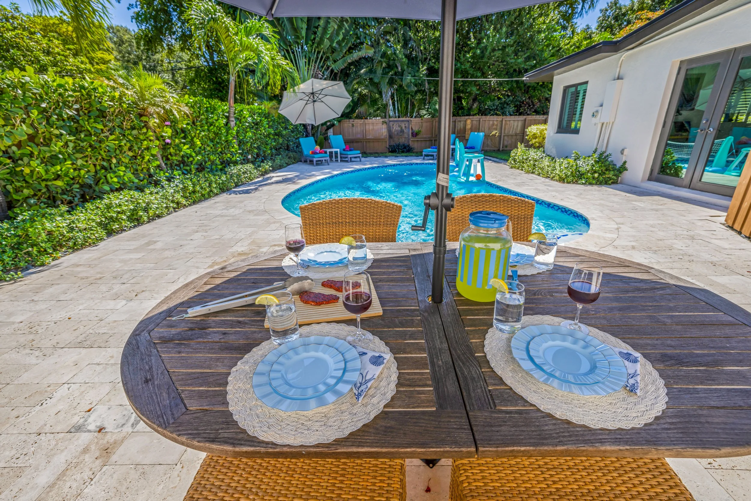Outside Dining 2.jpg