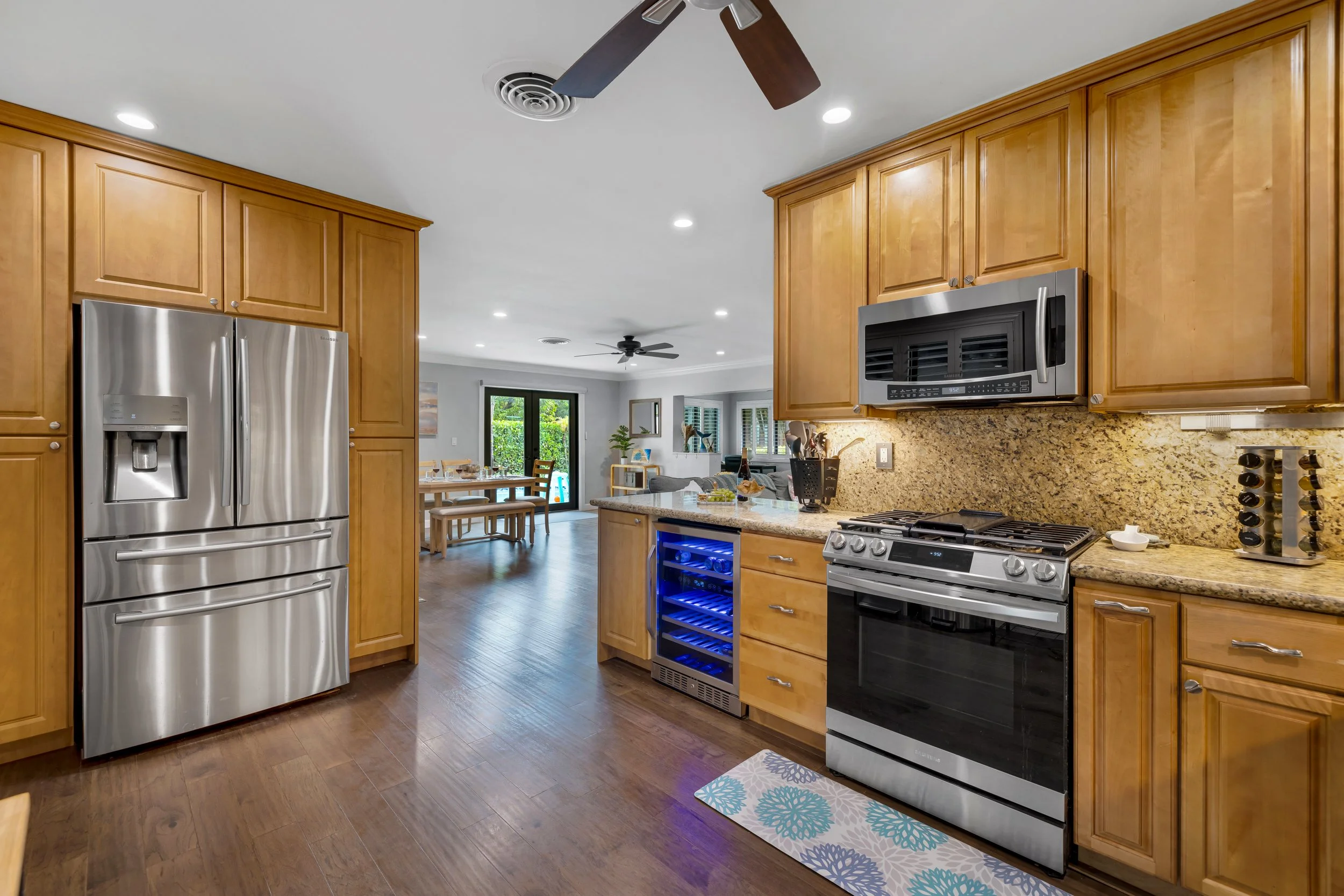 USE - Kitchen5.jpg