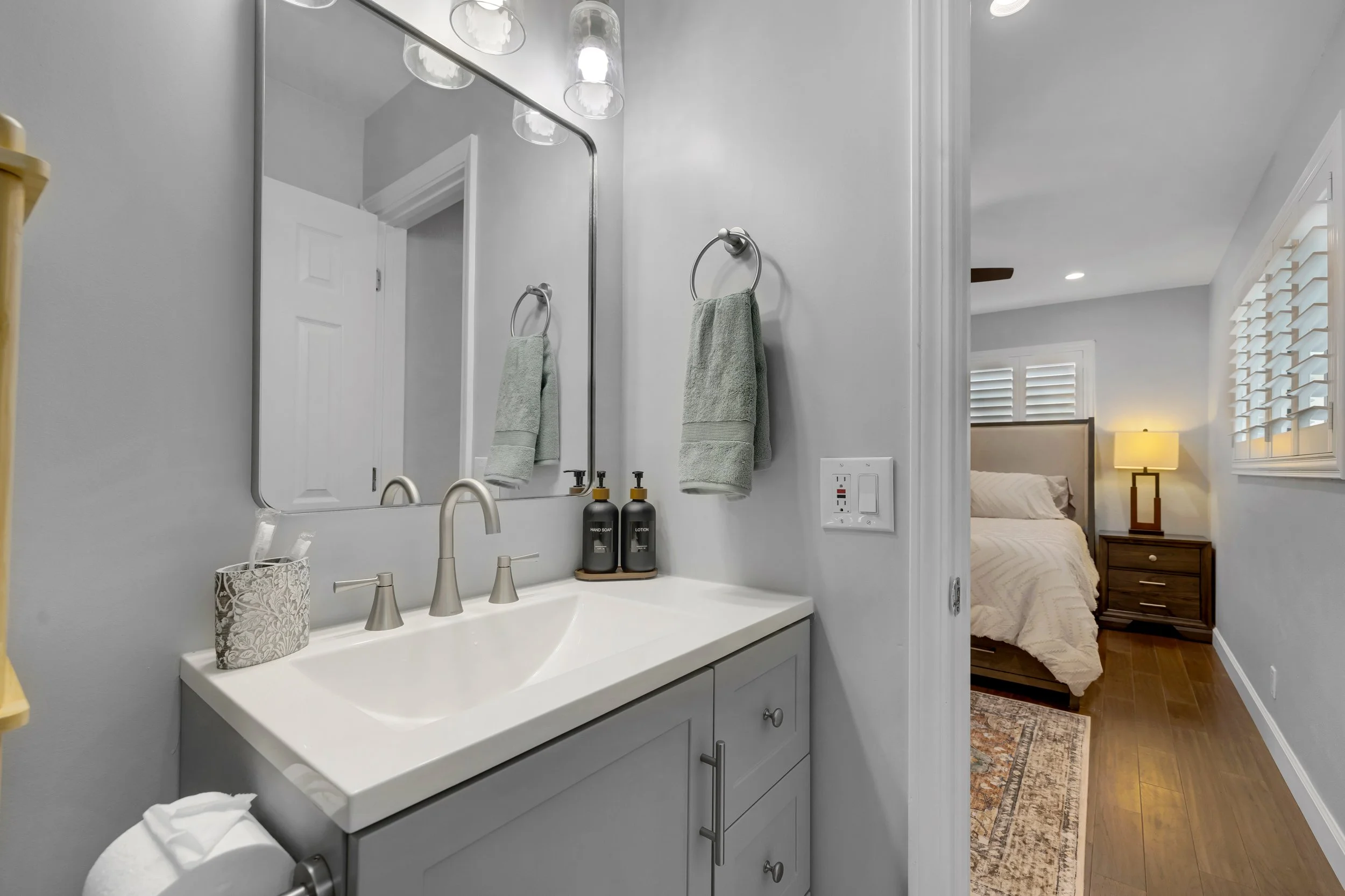 Master Bathroom 2.jpg