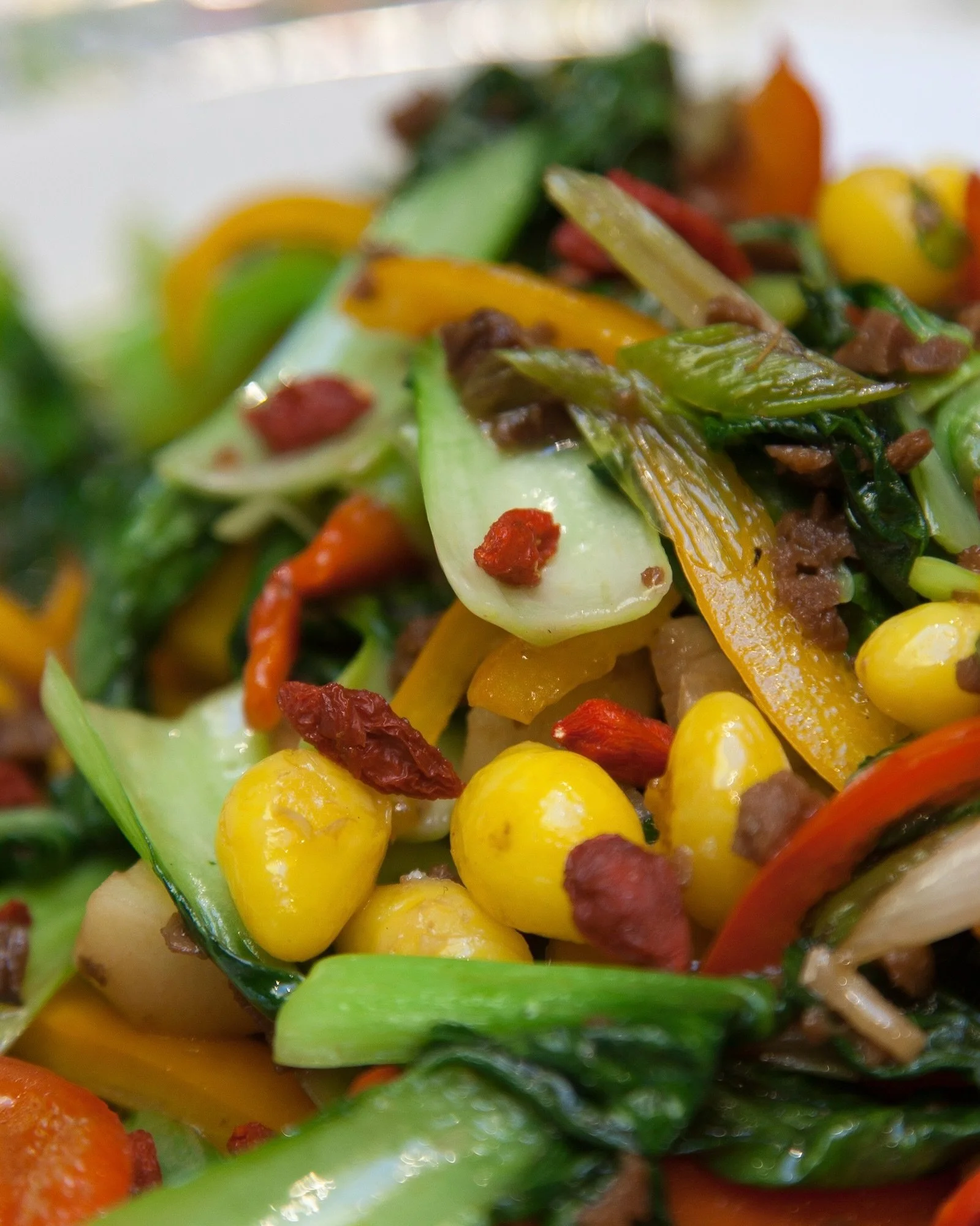 Eat the rainbow isn&rsquo;t just a catchy phrase. It&rsquo;s wisdom shared by some of the longest-living cultures in the world. 

From Okinawa to the Mediterranean, traditional diets are built on a wide variety of colorful plants: leafy greens, brigh