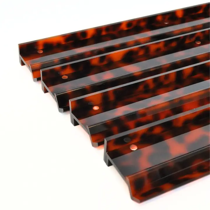 Tortoise Mahjong Rack and Pusher 3.png