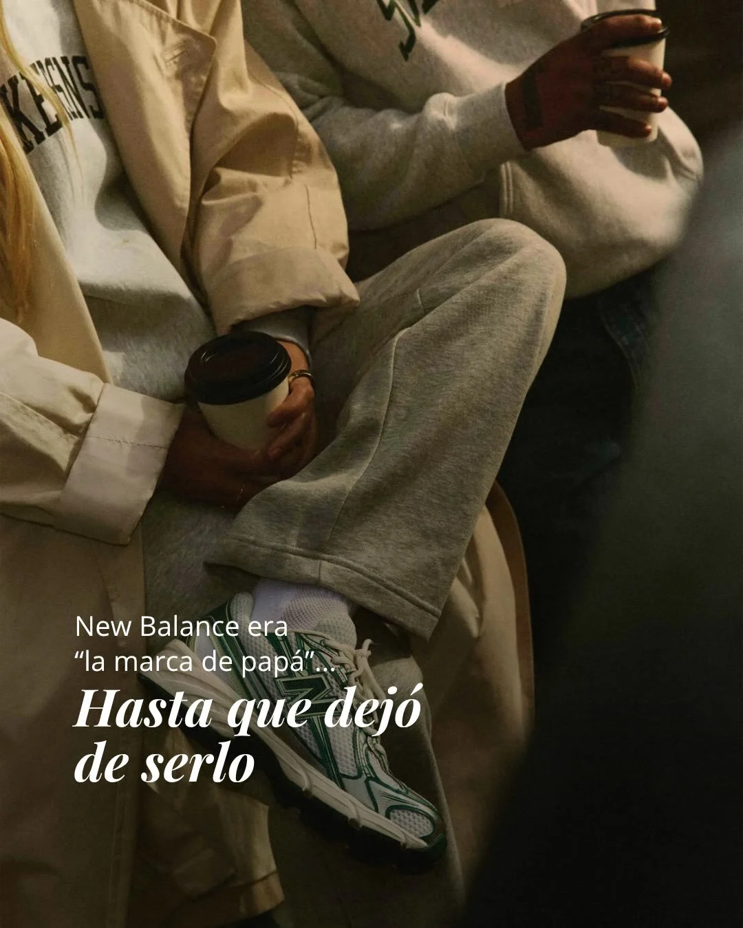&iquest;C&oacute;mo pas&oacute; New Balance de &ldquo;zapato de pap&aacute;&rdquo; a marca de culto? 👟
Dise&ntilde;o retro reinterpretado, colaboraciones que generan conversaci&oacute;n y una apuesta por lo premium sin soltar lo accesible. Desliza p