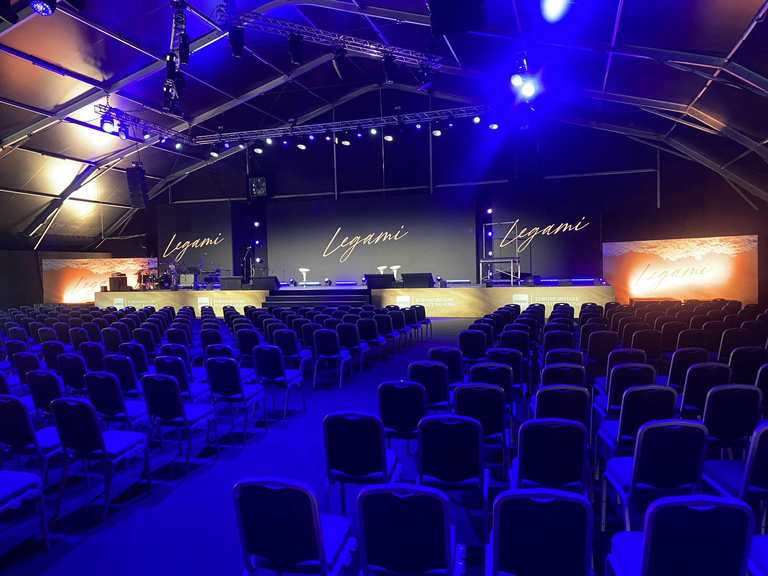 convention-legami-tanka-village-credem-euromobiliare-apertura-sand-art-nadia-pretto.jpg