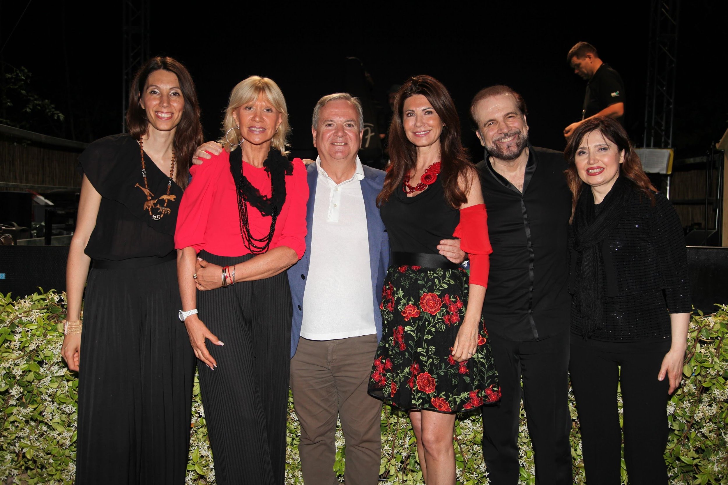 nadia-pretto-mariangela-bonfanti-cesare-avesani-susanna-messaggio-carlo-truzzi-e-simona.JPG