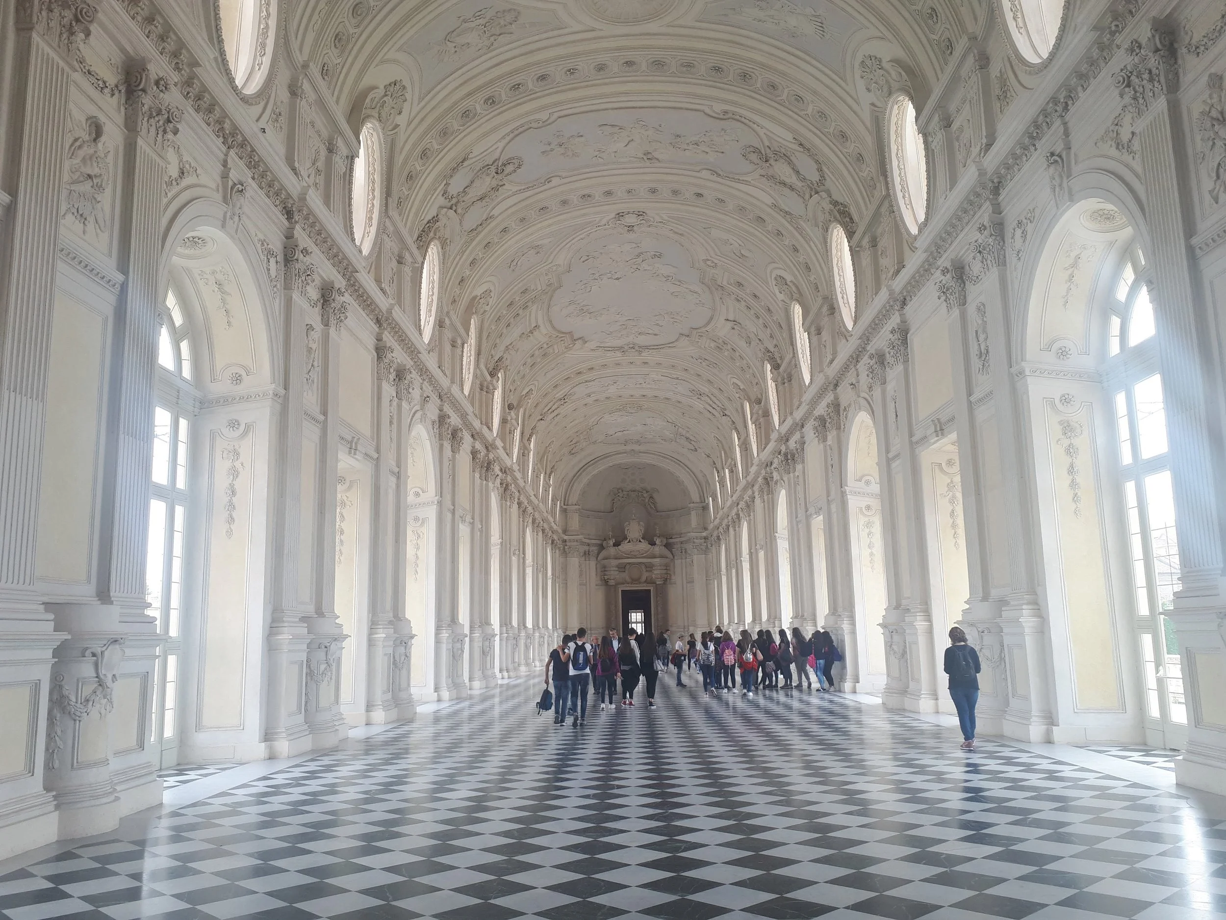 venaria-reale-nadia-pretto-artista-sabbia.jpg