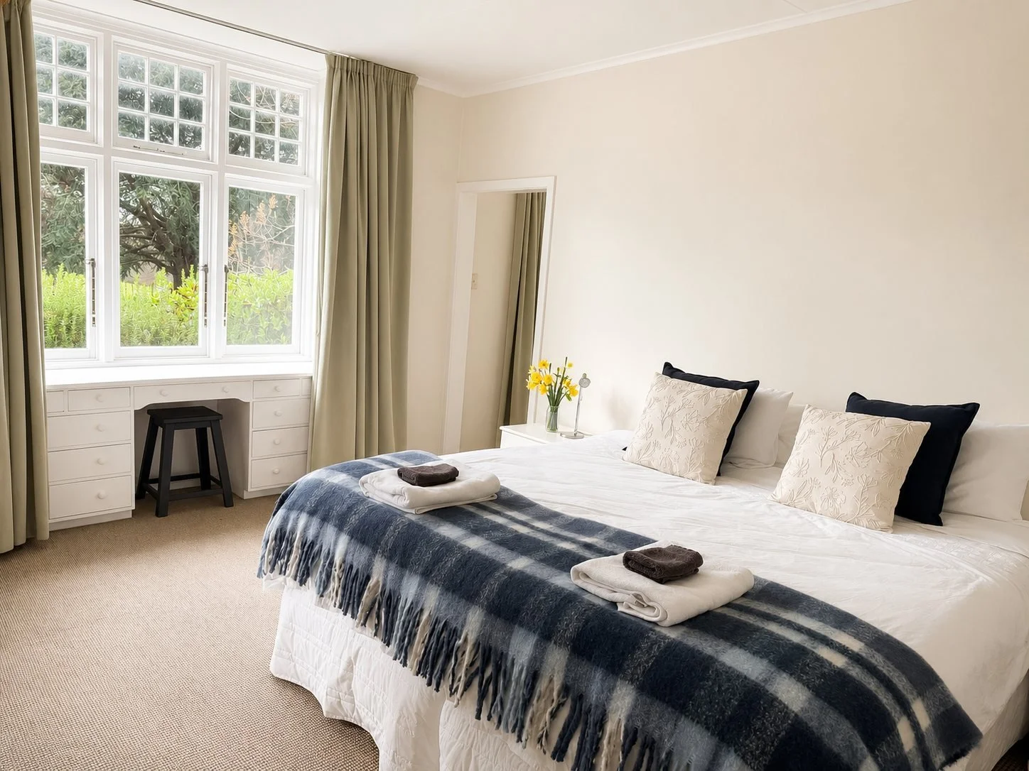 Farmstay main bedrooms at Rathmoy Farmhouse in Rangitikei near Manawatu.