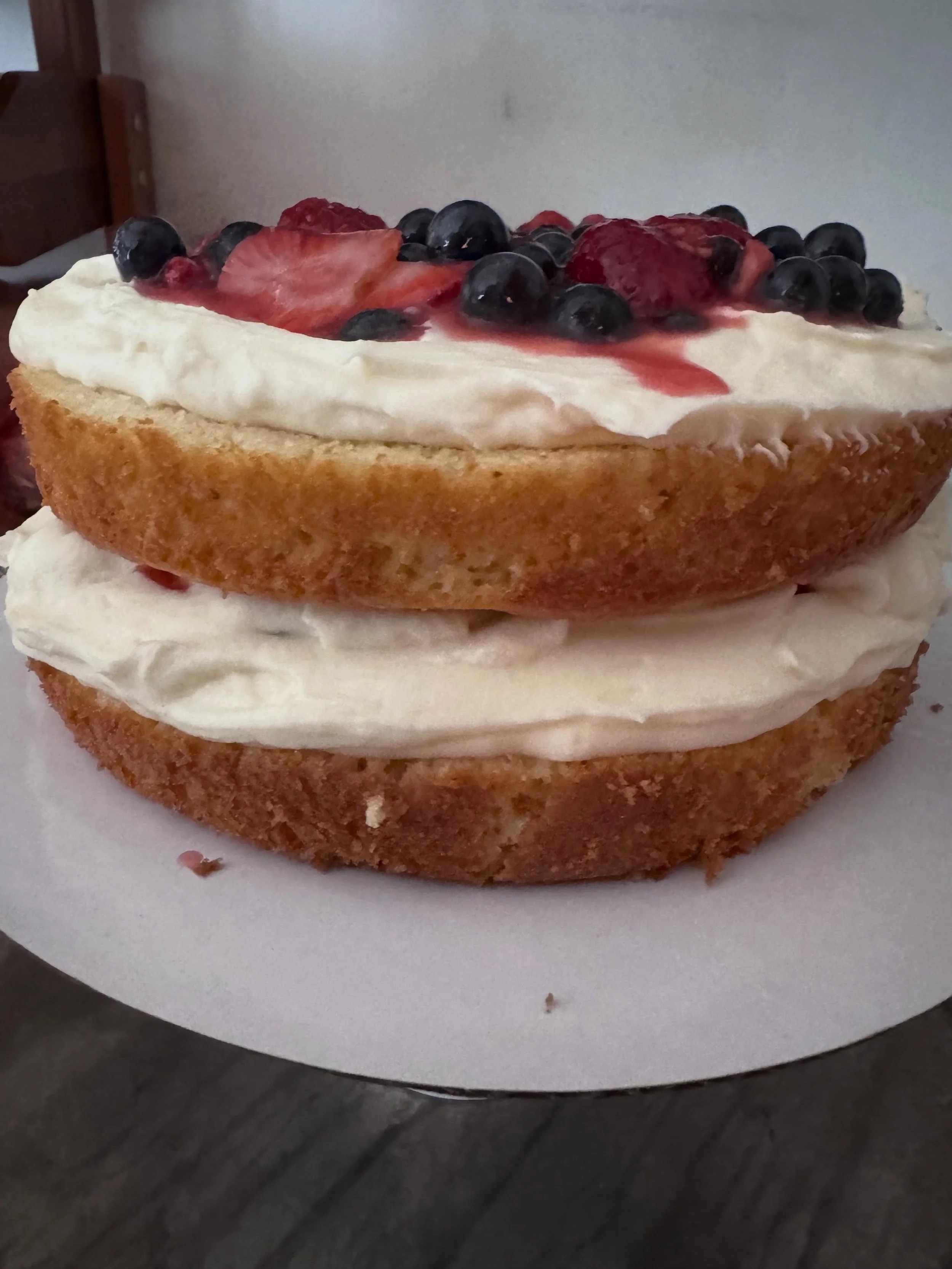 Behind the scenes of a Chantilly fruit cake I made ~