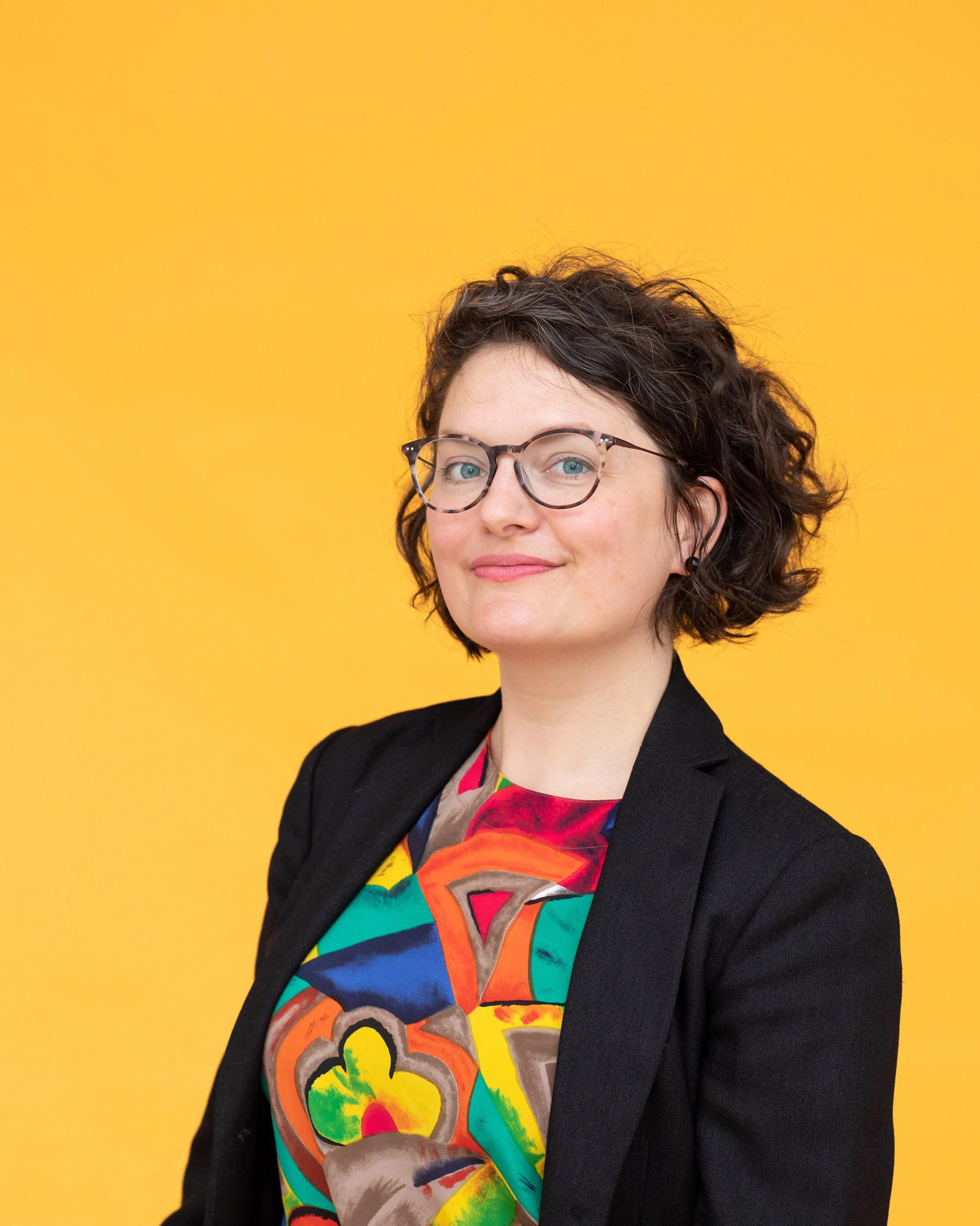 Sarah Bahr Brings a New DORIAN GRAY To Life