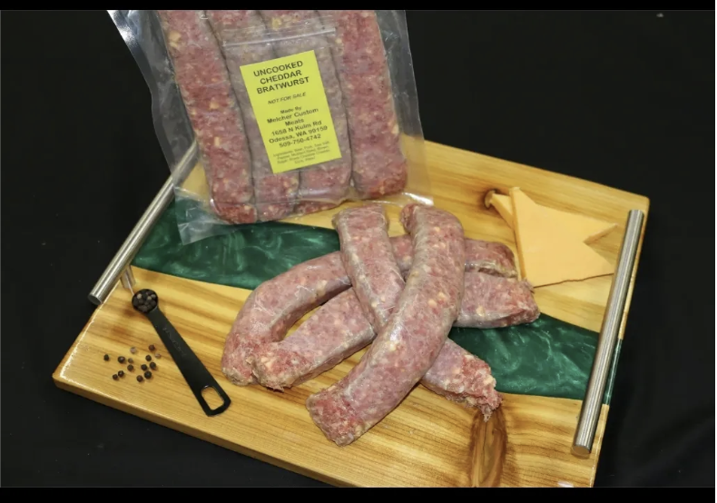 Cheddar Bratwurst - Priced Per Package (Approximately 1 lb)
