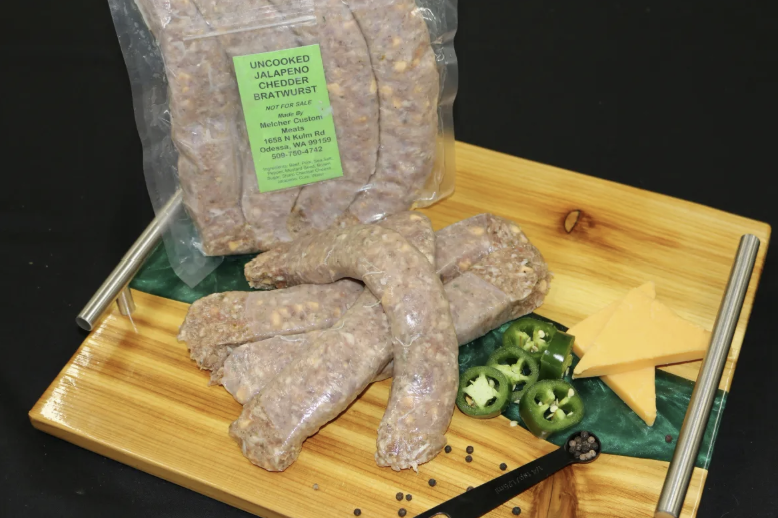 Jalepeno Cheddar Bratwurst.png