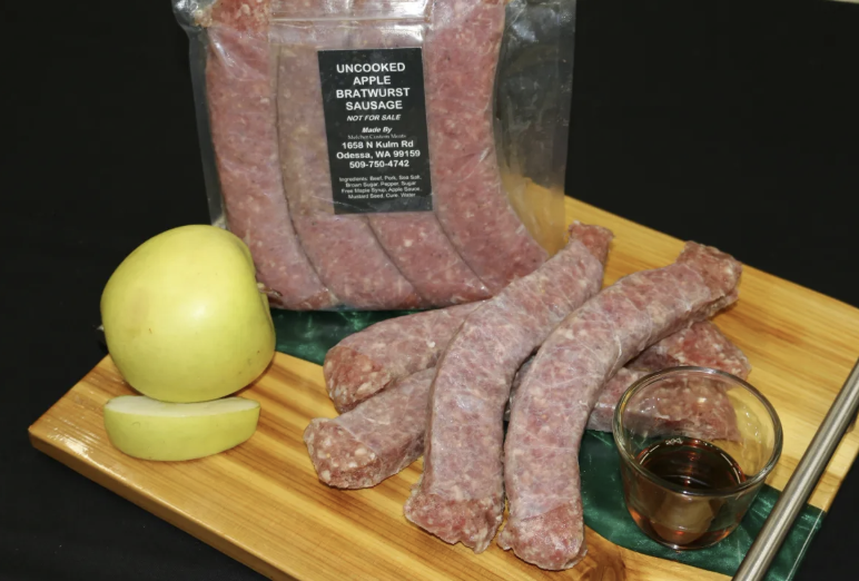 Apple Bratwurst - Priced Per Package (approximately 1 lb.)