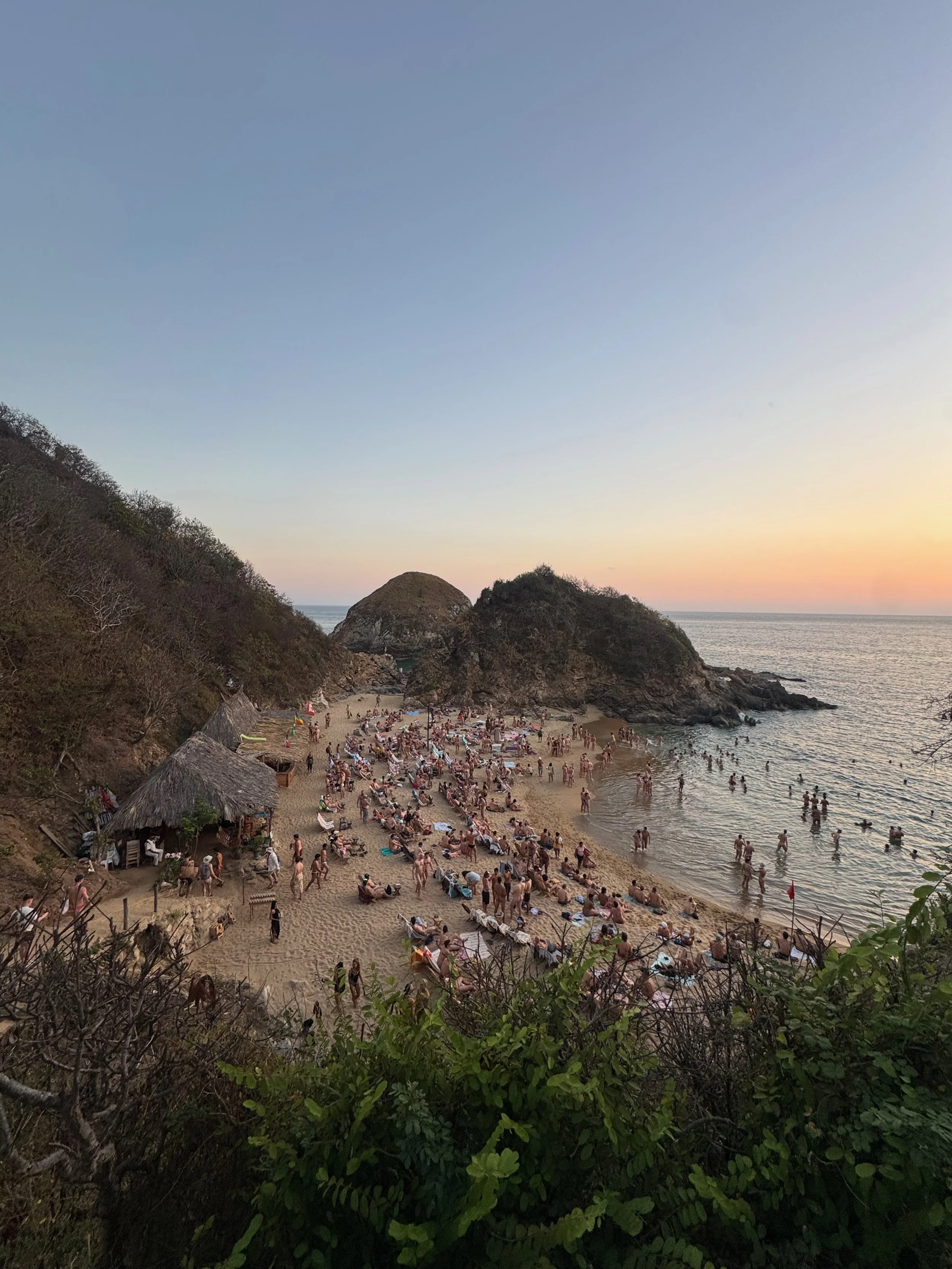 Jugoso playa del amore zipolite