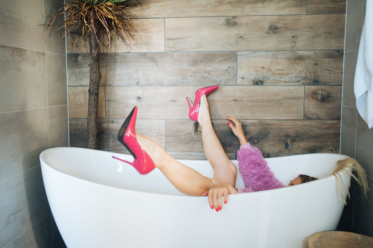 DARLING DARLING - Stories that humanise sex workers and sex work clients