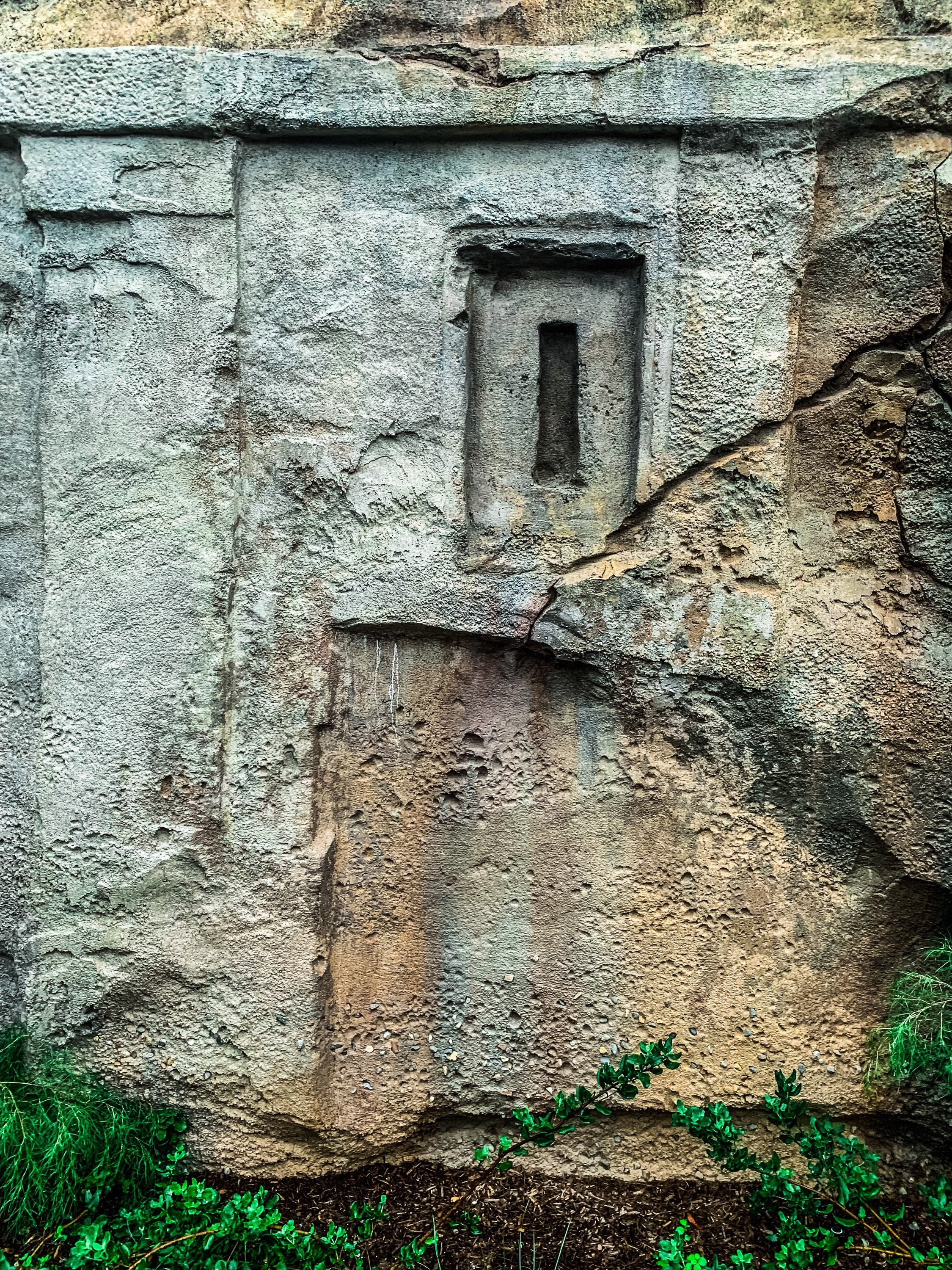 Star Wars Galaxy's Edge Ruins wall one