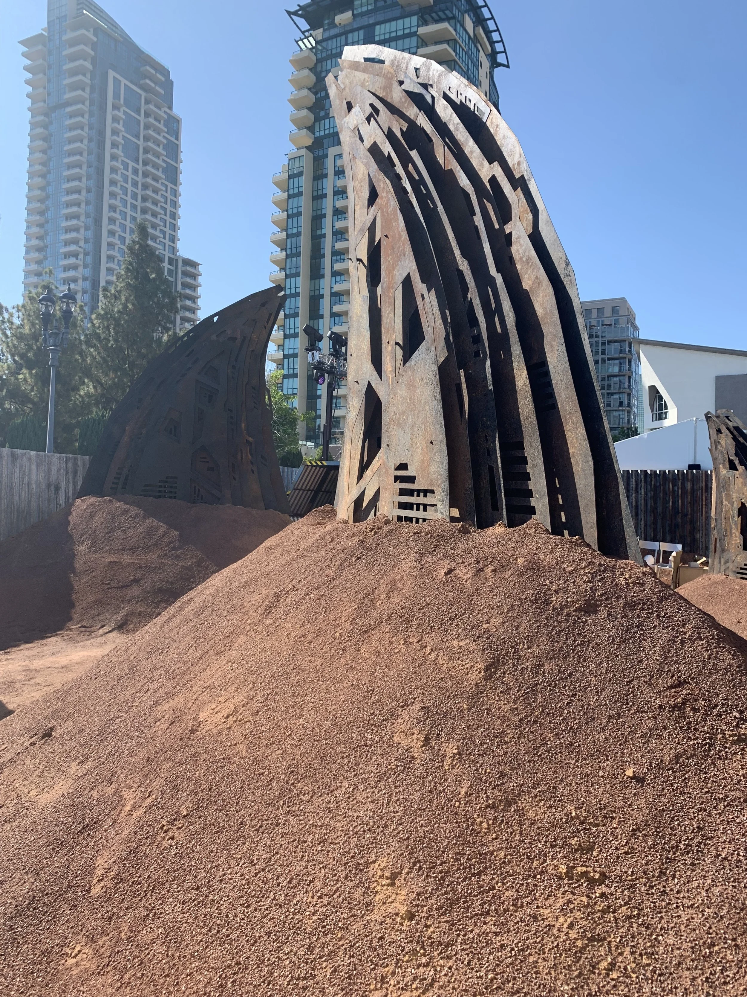 Amazon Prime Experience SDCC 2019 The Expanse wing ruins